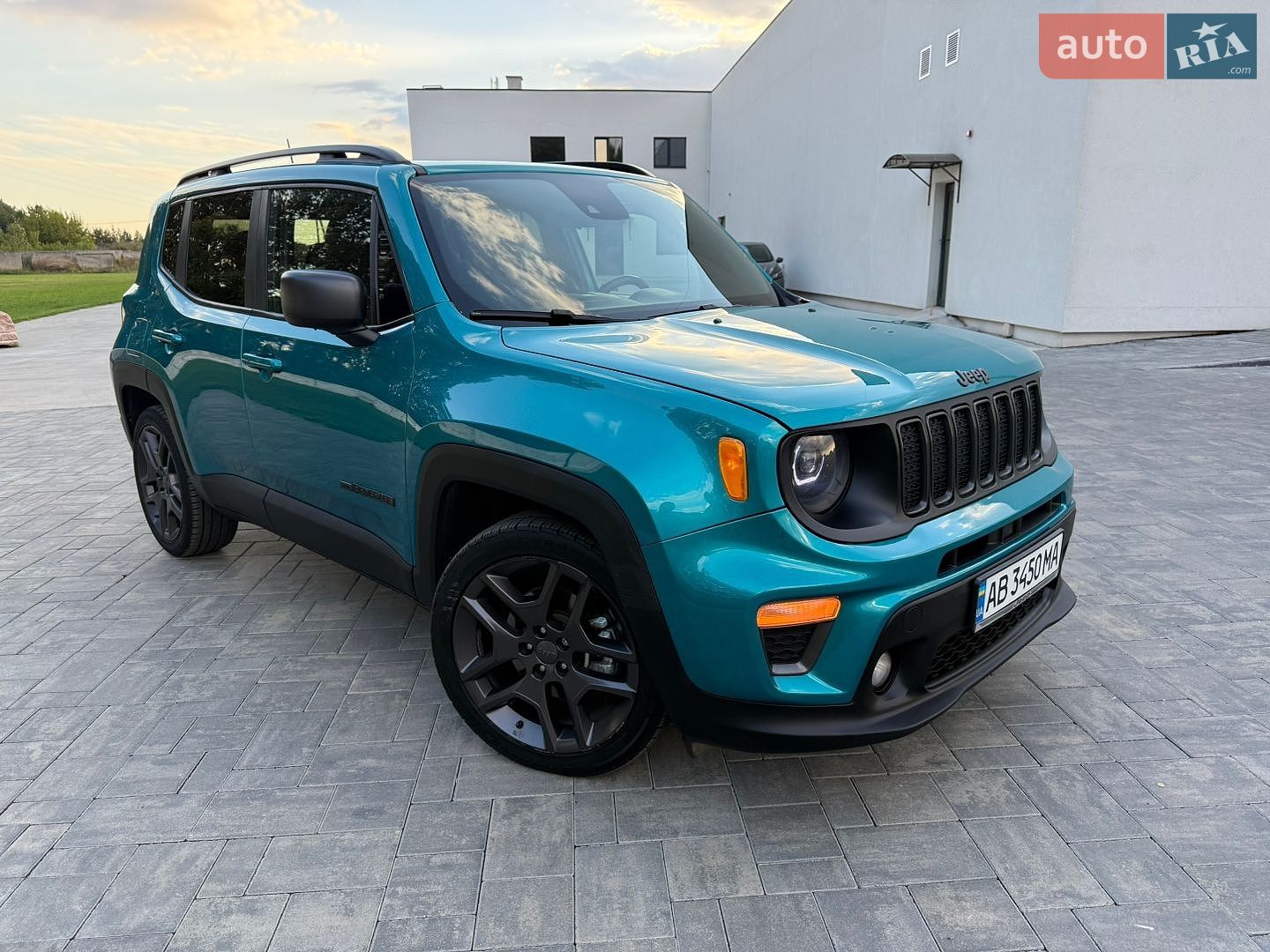 Jeep Renegade 2021 VIN ZACNJCBBXMPM63487 фото оголошення 141 з 147