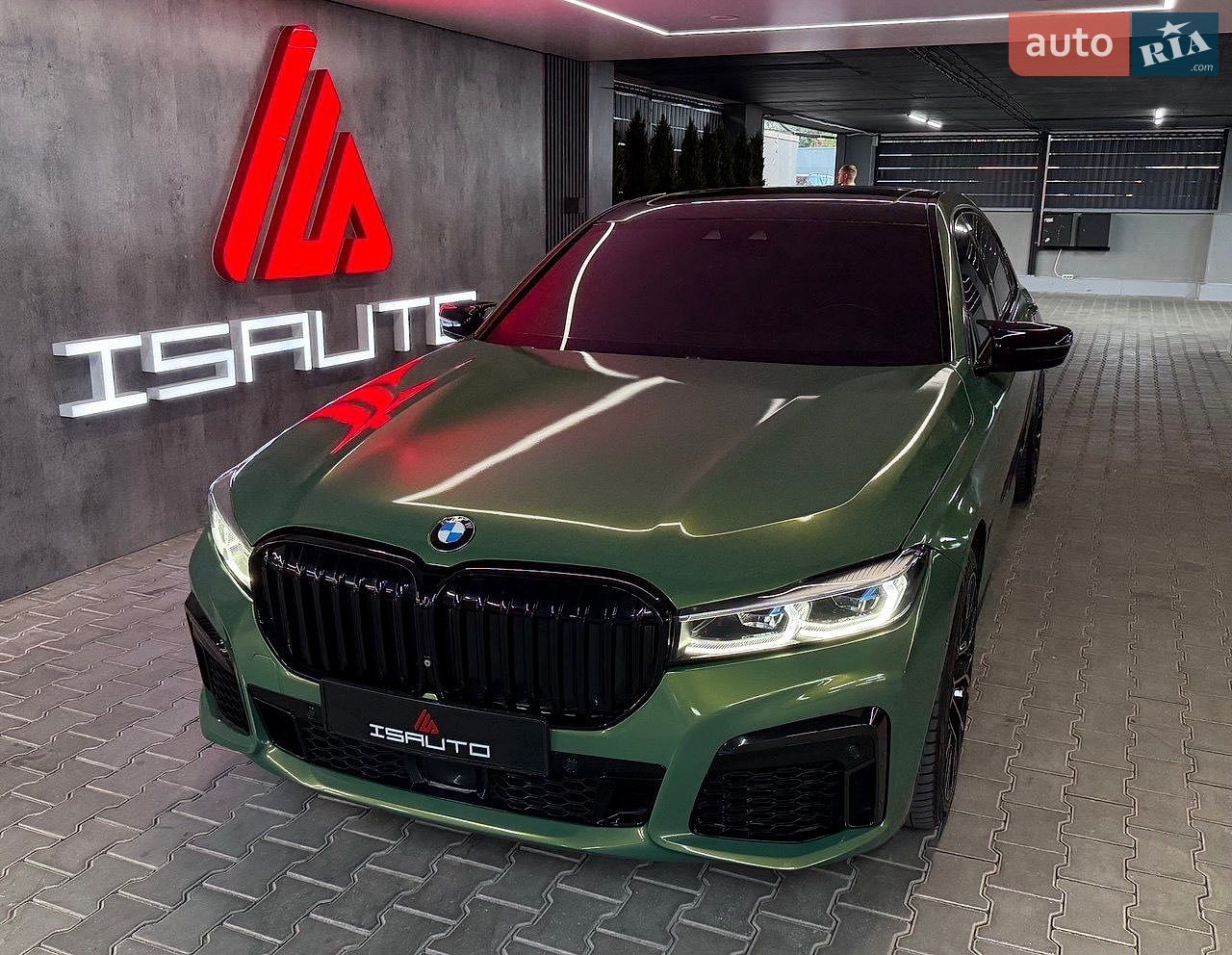 Bmw 740I 2015 VIN WBA7E2C51GG504705 фото оголошення 2 з 18