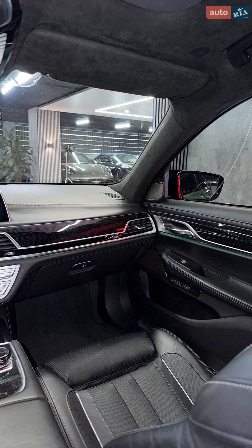 Bmw 740I 2015 VIN WBA7E2C51GG504705 фото оголошення 10 з 18