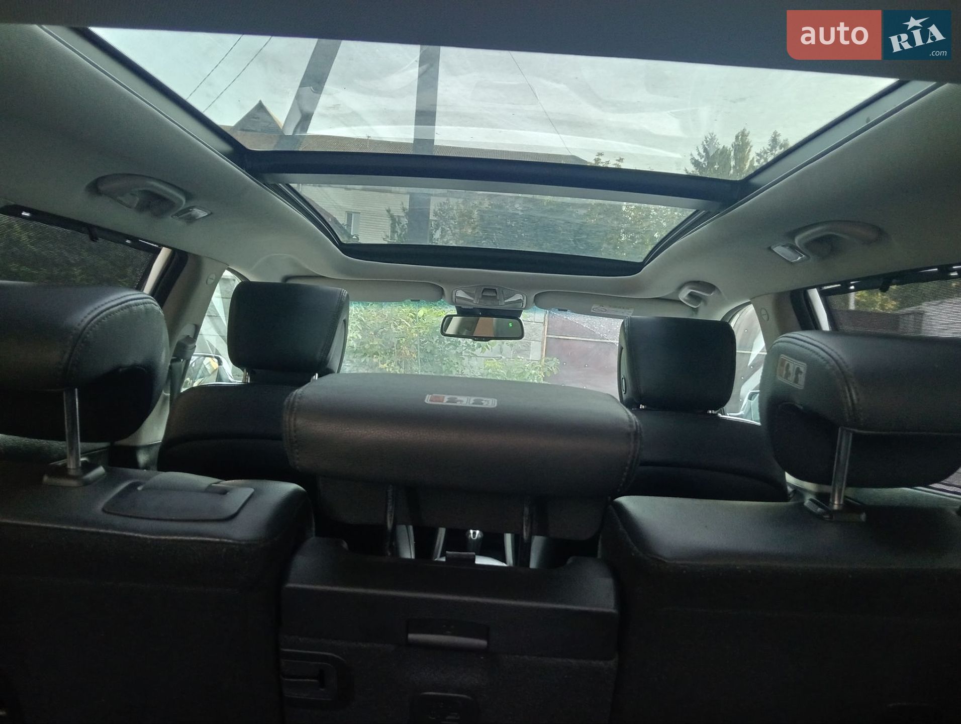 Hyundai Grand Santa Fe 2017 VIN KMHSR81XDHU224445 фото оголошення 17 з 53