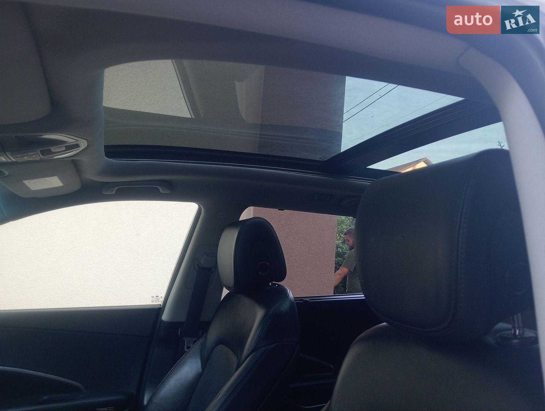 Hyundai Grand Santa Fe 2017 VIN KMHSR81XDHU224445 фото оголошення 37 з 53