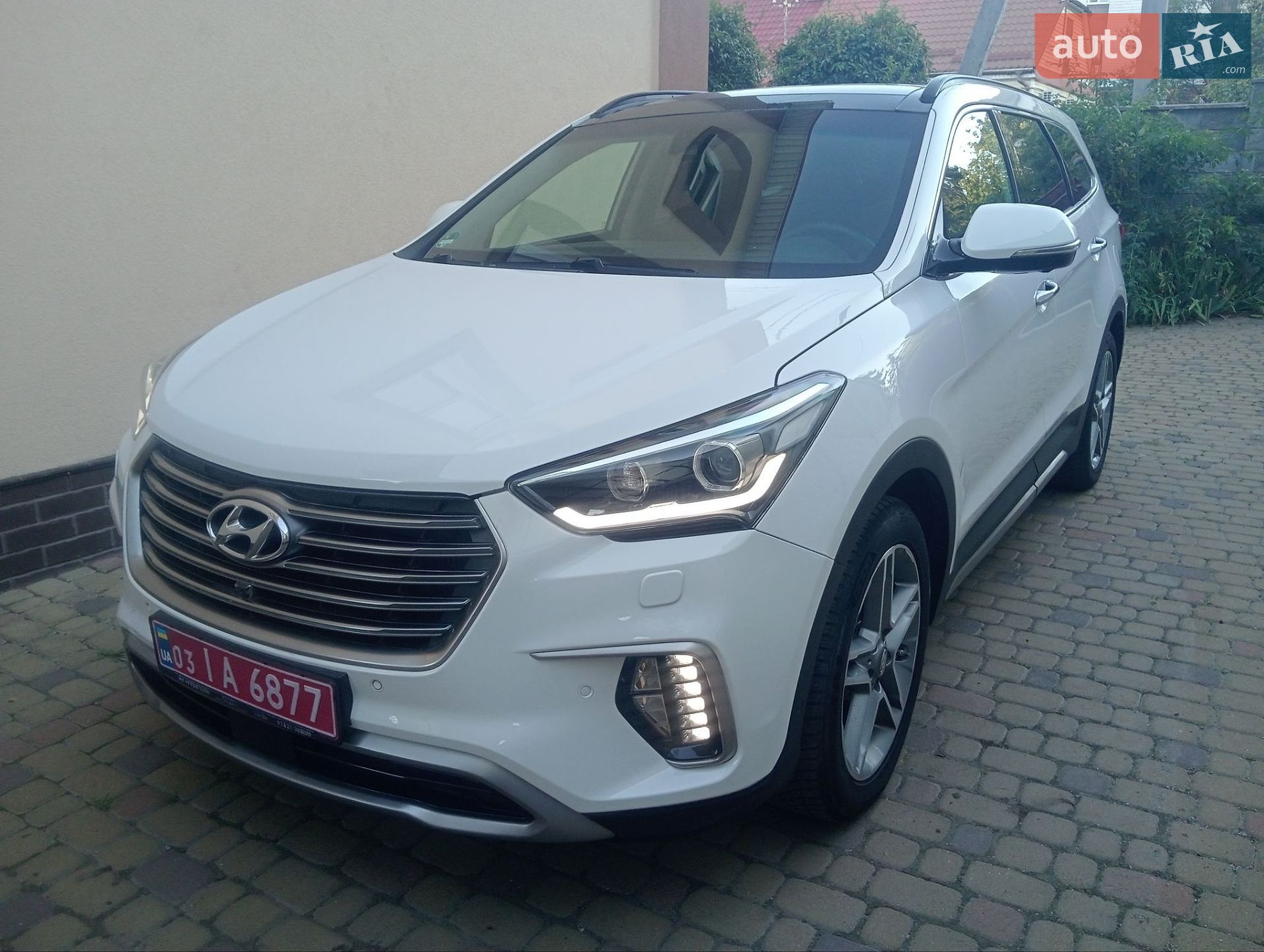 Hyundai Grand Santa Fe 2017 VIN KMHSR81XDHU224445 фото оголошення 40 з 53