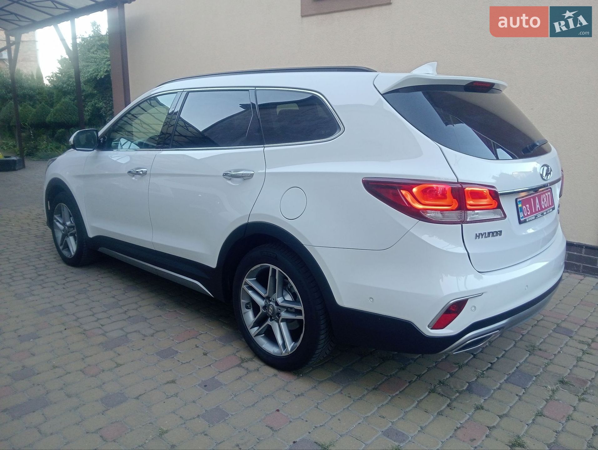 Hyundai Grand Santa Fe 2017 VIN KMHSR81XDHU224445 фото оголошення 41 з 53