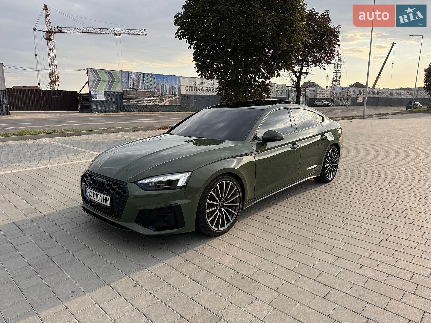 Audi A5 2021 VIN WAUCBCF51NA017318 фото оголошення 2 з 20