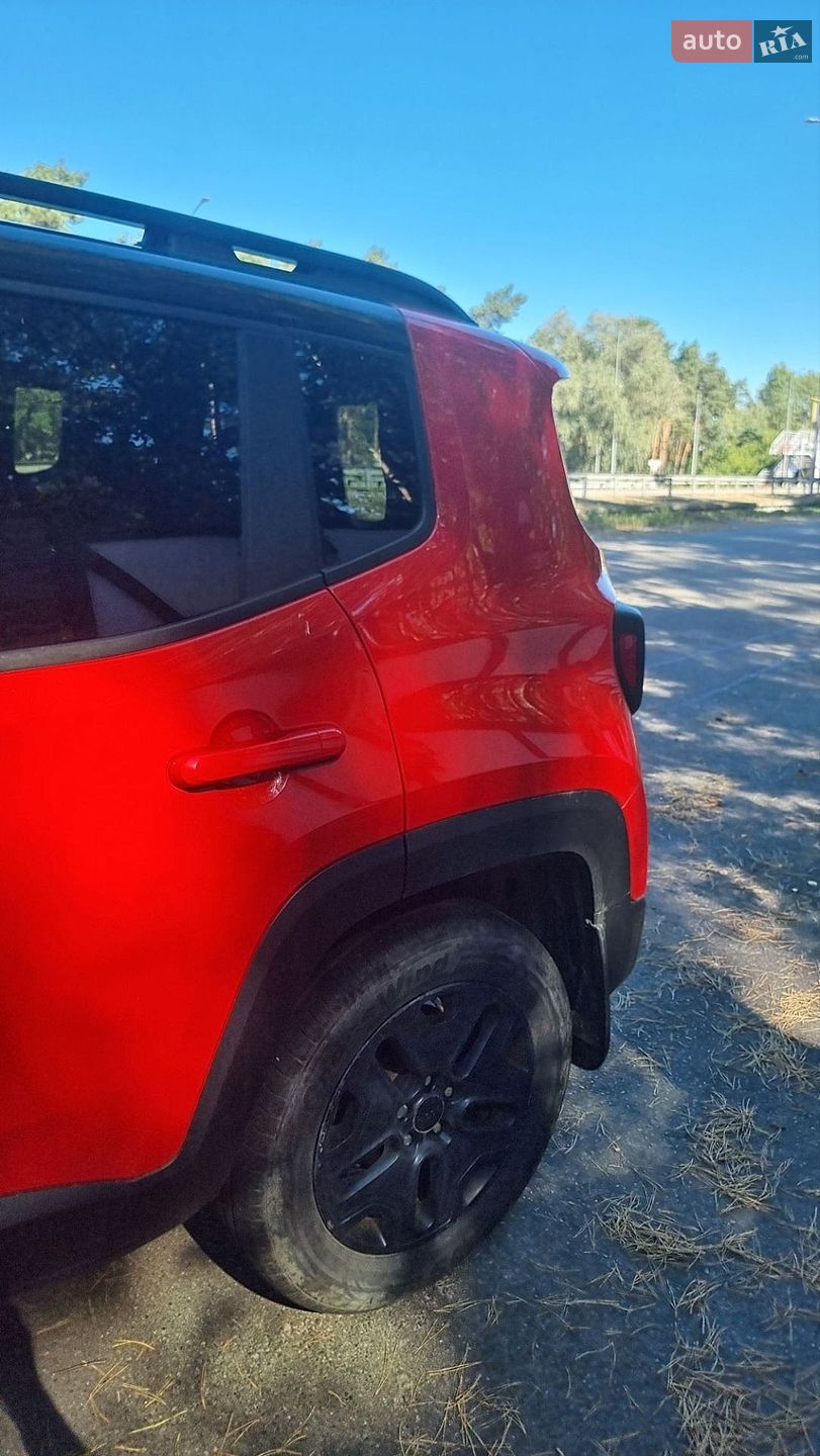 Jeep Renegade 2018 VIN ZACCJBCB0JPH28433 фото оголошення 13 з 54