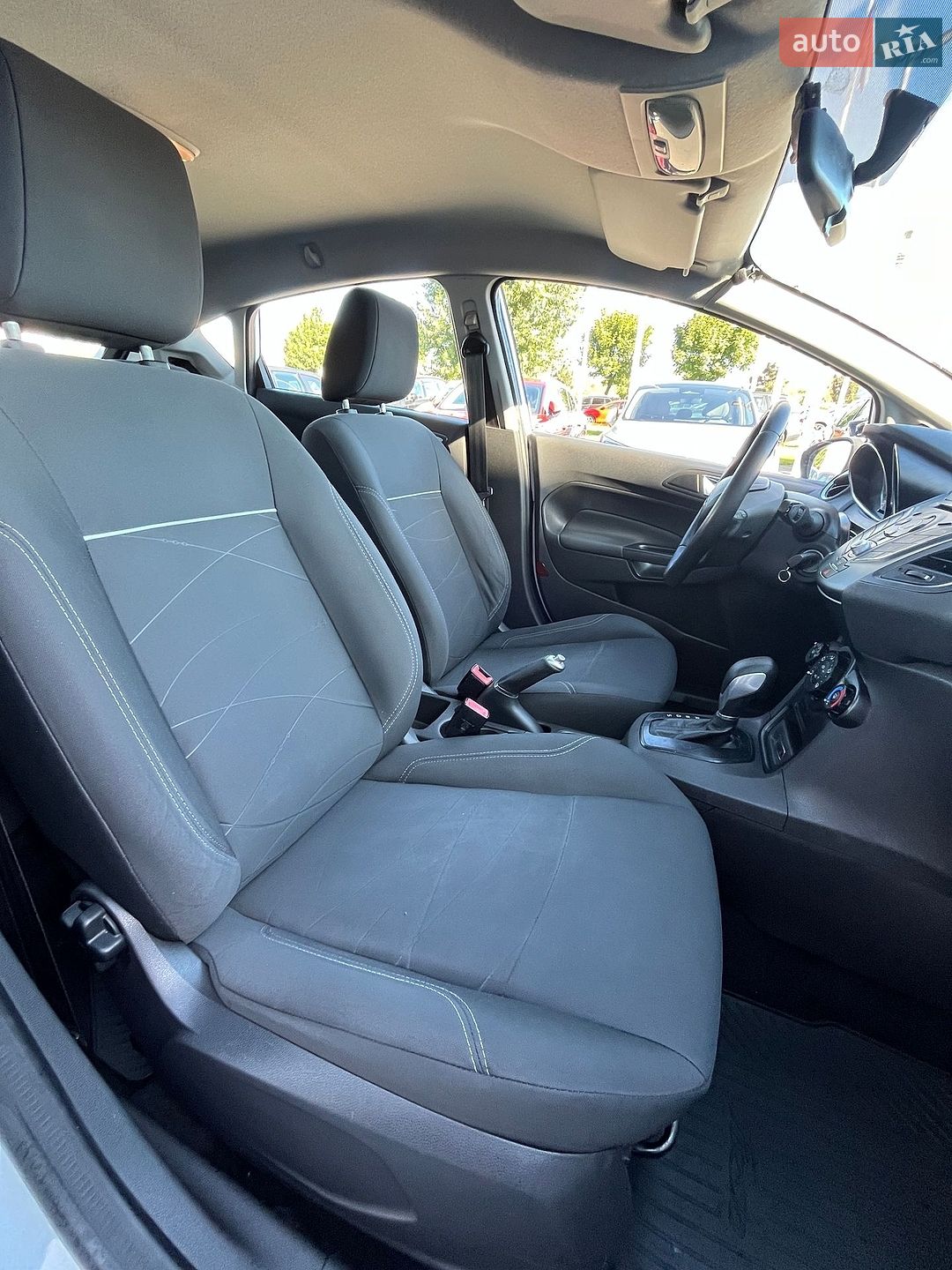Ford Fiesta 2017 VIN WF0DXXGAKDHM70703 фото оголошення 13 з 21