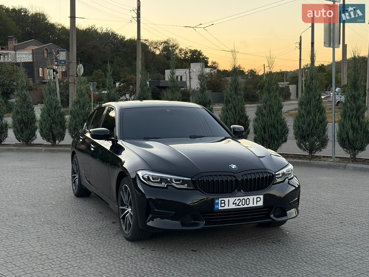 BMW 3 Series 2019 VIN WBA5R7C05LFH40578 фото оголошення 3 з 22