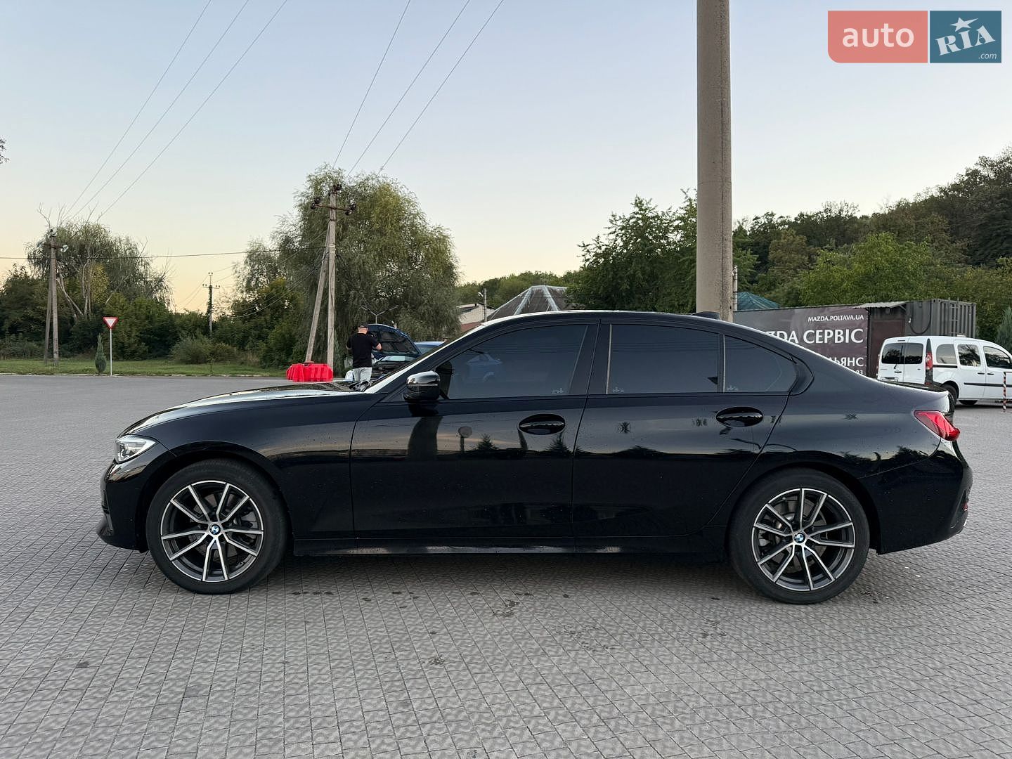 BMW 3 Series 2019 VIN WBA5R7C05LFH40578 фото оголошення 7 з 22