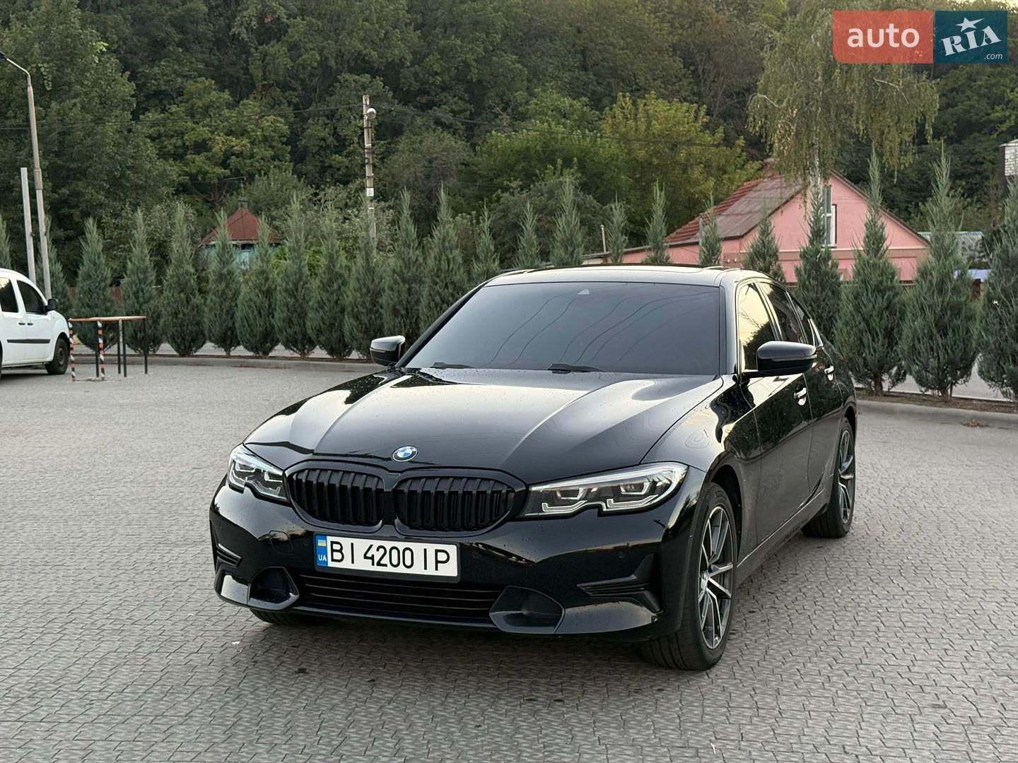 BMW 3 Series 2019 VIN WBA5R7C05LFH40578 фото оголошення 8 з 22