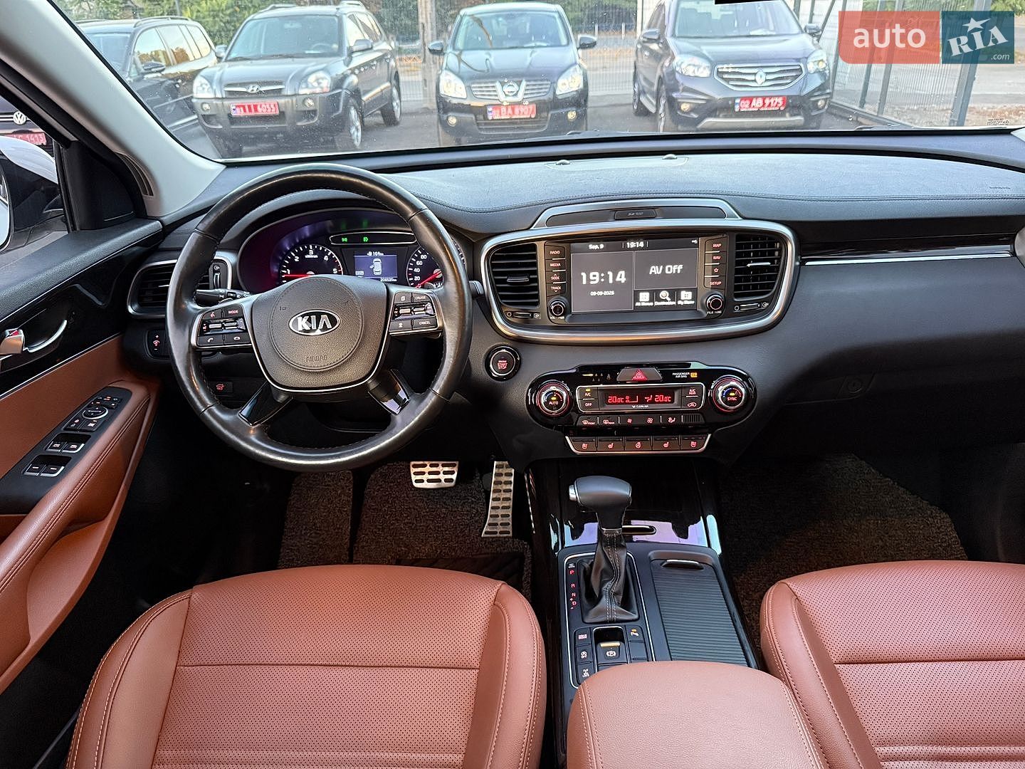 Kia Sorento 2018 VIN KNAPH81BDKA520840 фото оголошення 9 з 30