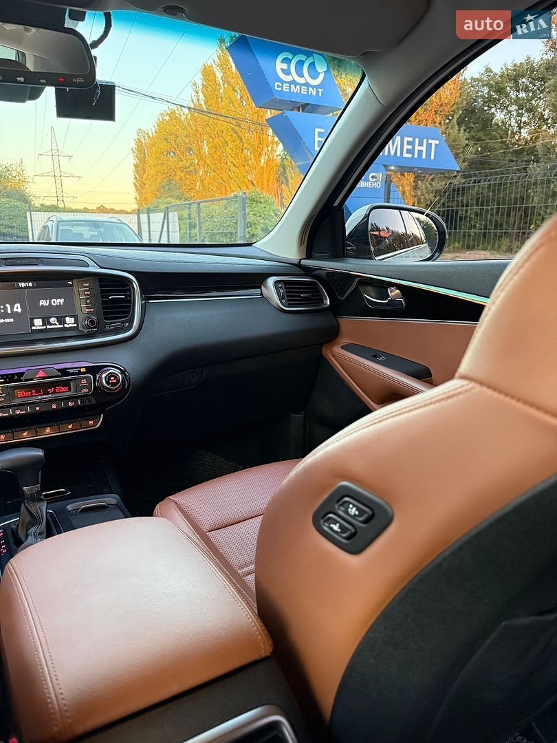 Kia Sorento 2018 VIN KNAPH81BDKA520840 фото оголошення 11 з 30