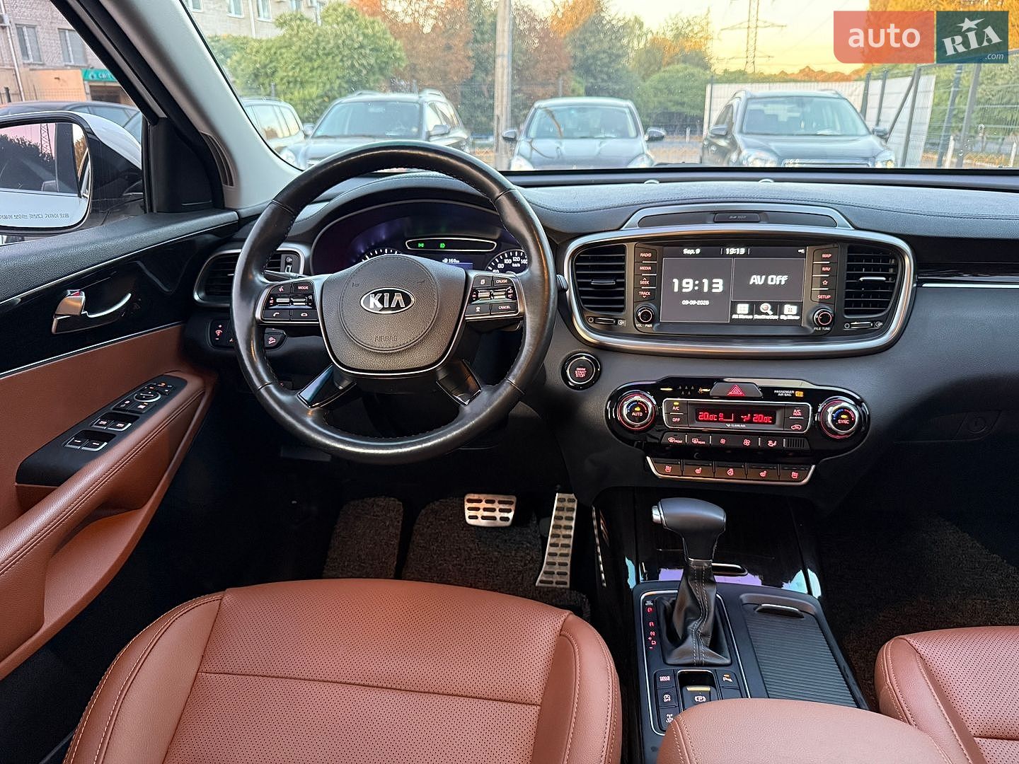 Kia Sorento 2018 VIN KNAPH81BDKA520840 фото оголошення 8 з 30