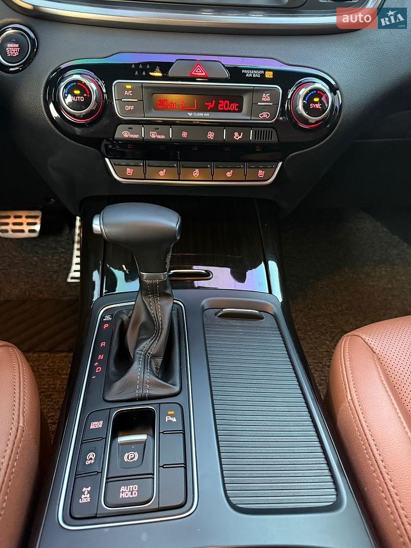 Kia Sorento 2018 VIN KNAPH81BDKA520840 фото оголошення 13 з 30