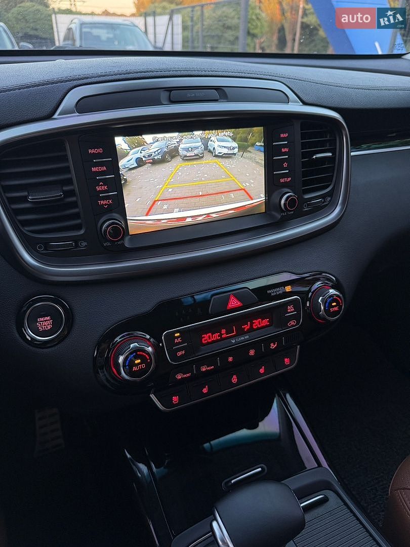 Kia Sorento 2018 VIN KNAPH81BDKA520840 фото оголошення 16 з 30