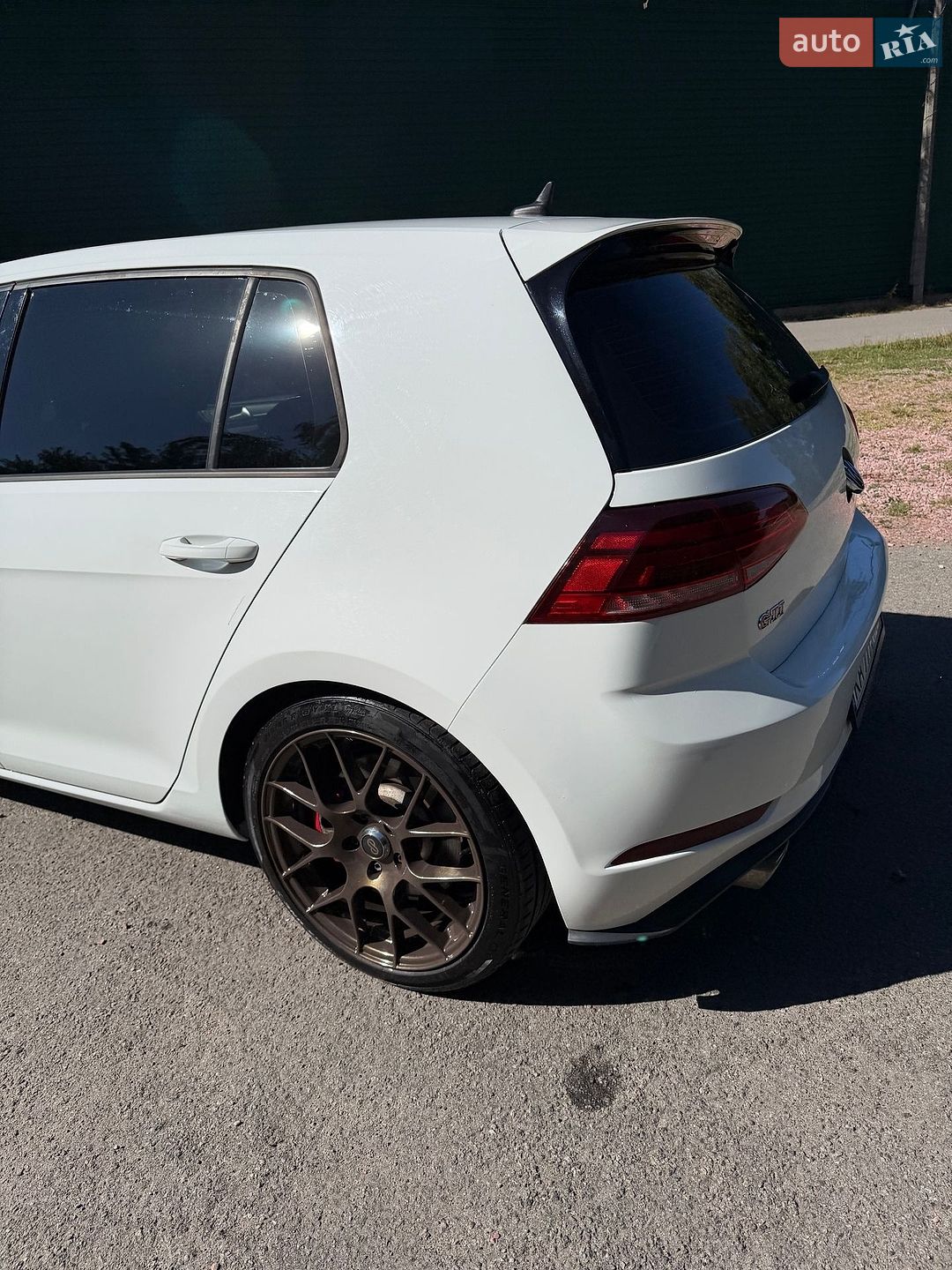 Volkswagen Golf GTI 2019 VIN 3VW6T7AU0KM013372 фото оголошення 2 з 14