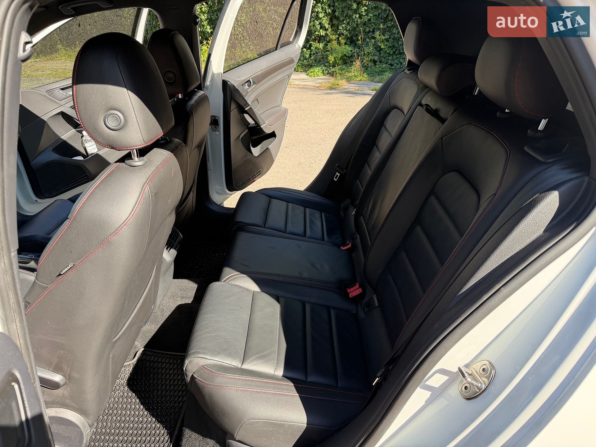 Volkswagen Golf GTI 2019 VIN 3VW6T7AU0KM013372 фото оголошення 8 з 14