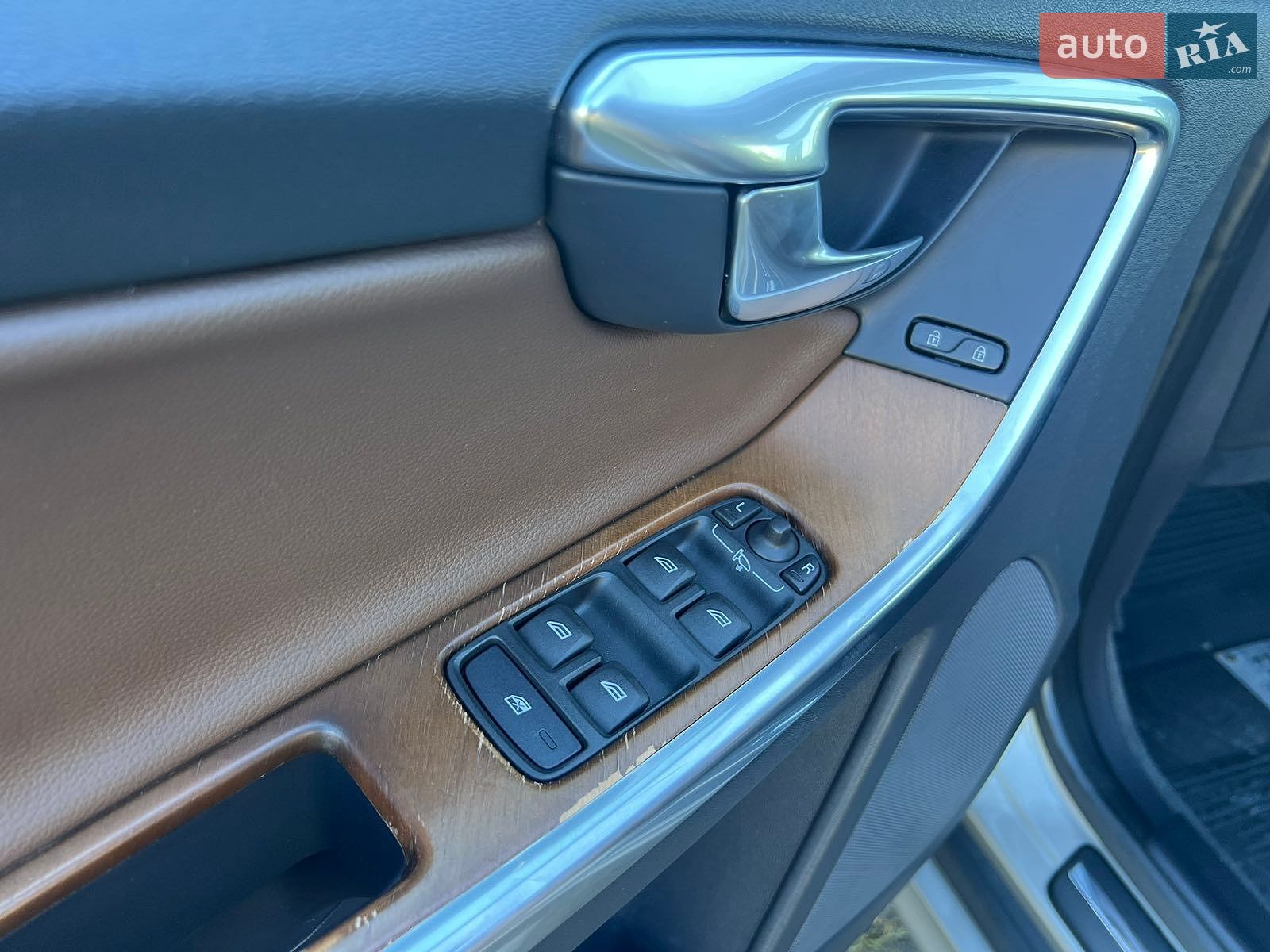 Volvo XC60 2015 VIN YV1DZA5C6G2868748 фото оголошення 32 з 51