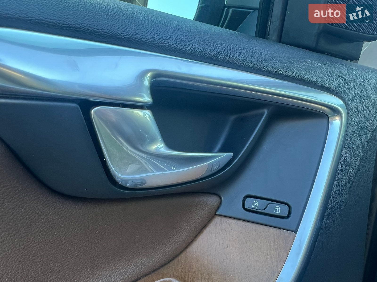 Volvo XC60 2015 VIN YV1DZA5C6G2868748 фото оголошення 33 з 51