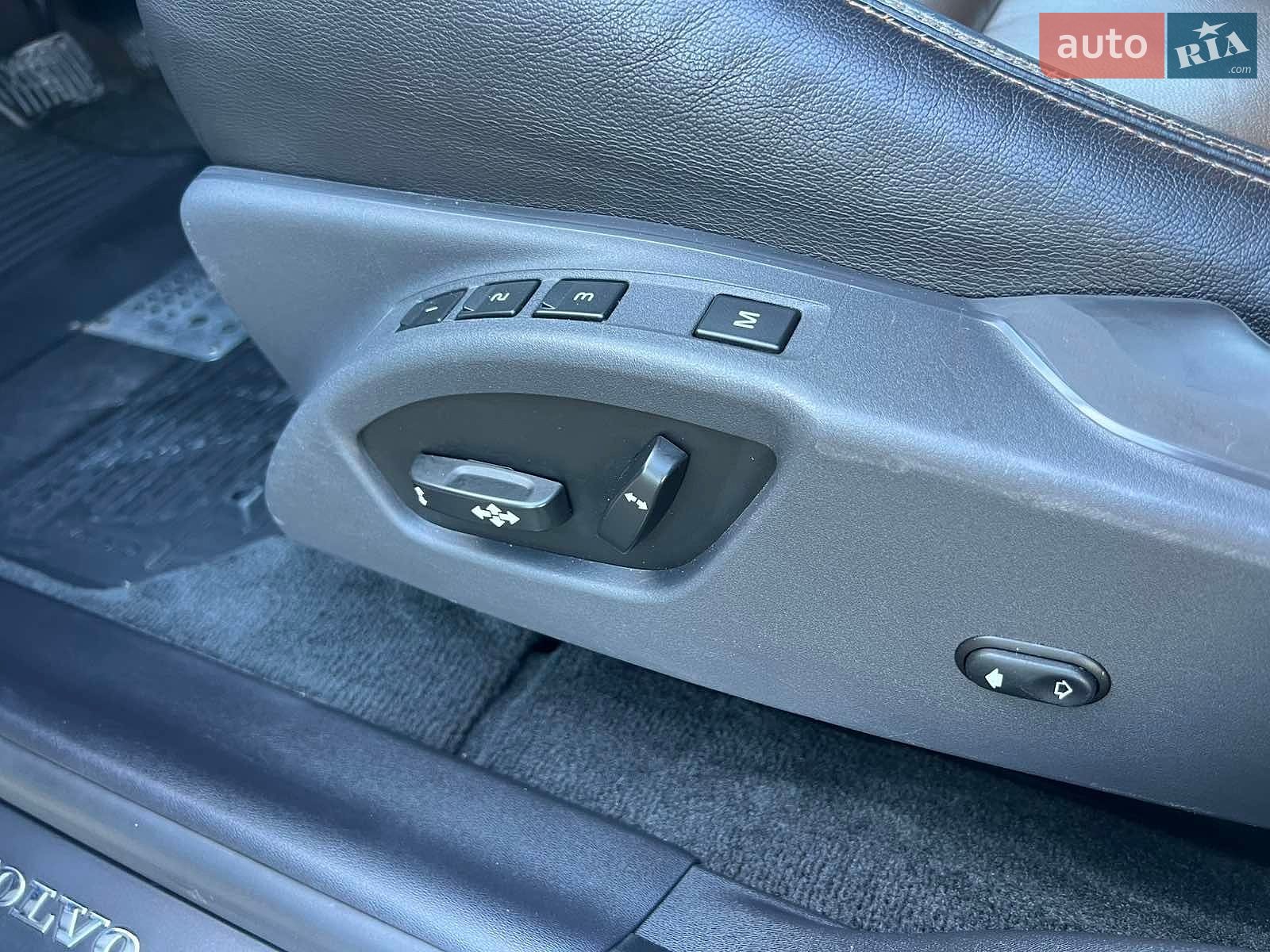Volvo XC60 2015 VIN YV1DZA5C6G2868748 фото оголошення 37 з 51