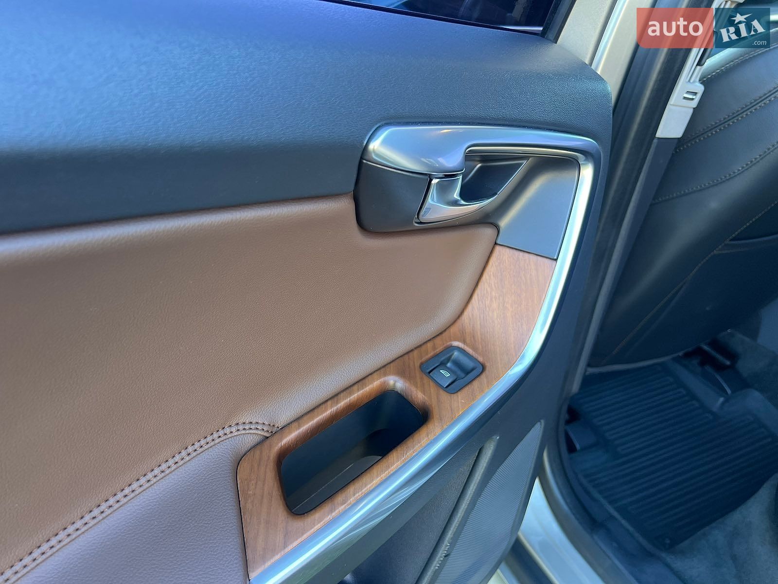 Volvo XC60 2015 VIN YV1DZA5C6G2868748 фото оголошення 40 з 51