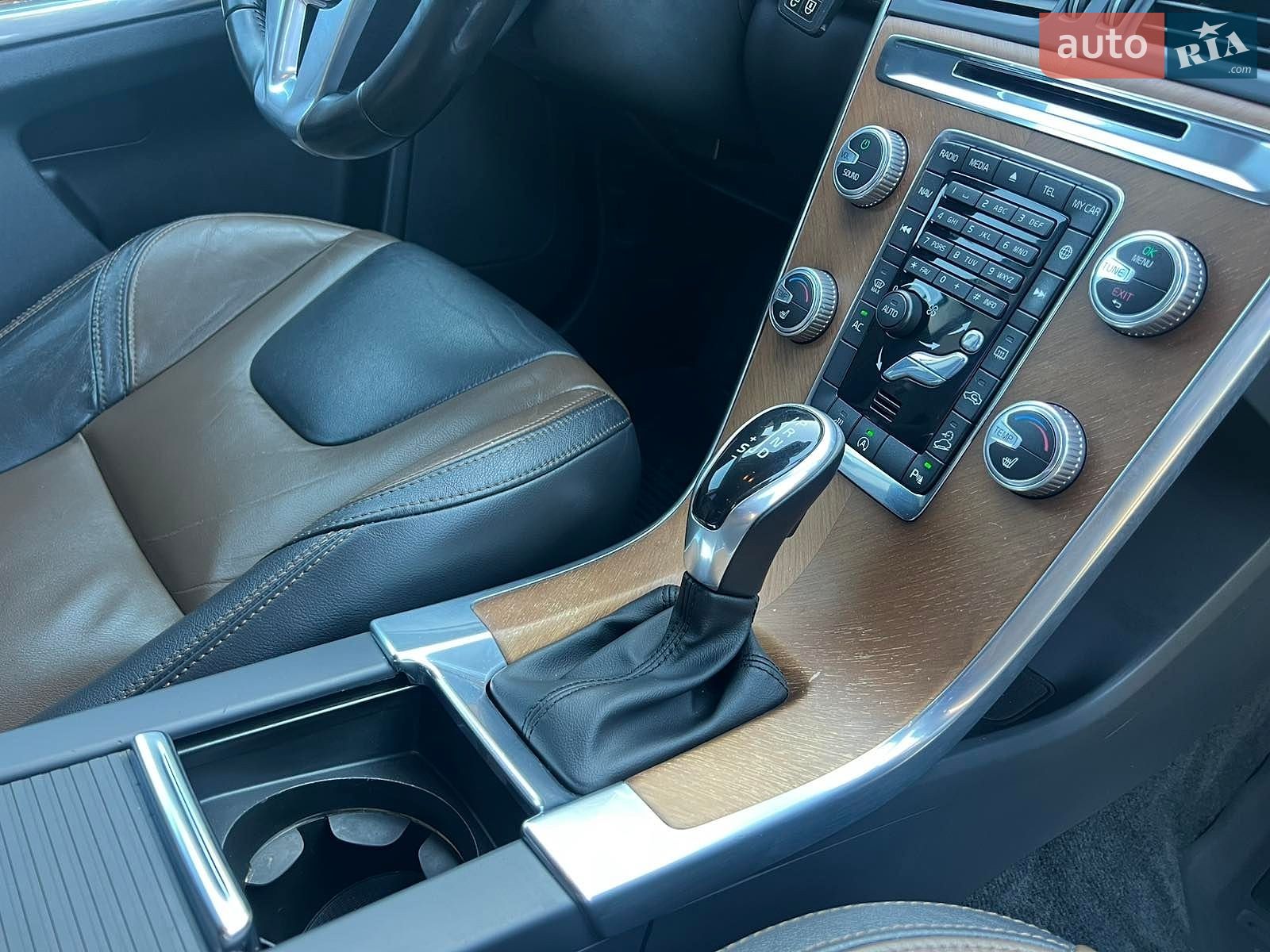 Volvo XC60 2015 VIN YV1DZA5C6G2868748 фото оголошення 46 з 51
