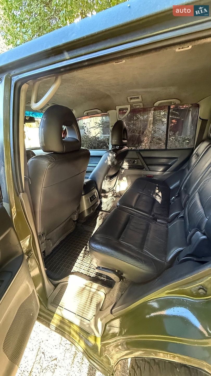 Mitsubishi Pajero 2001 VIN JMBLYV75W1J002061 фото оголошення 5 з 18