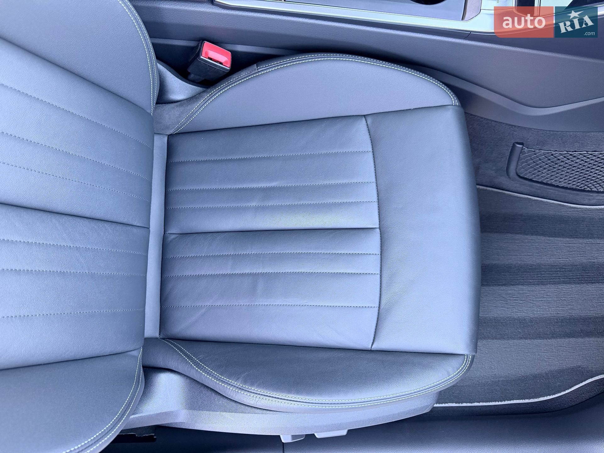 Audi A6 2019 VIN WAUK2AF21LN007853 фото оголошення 23 з 43
