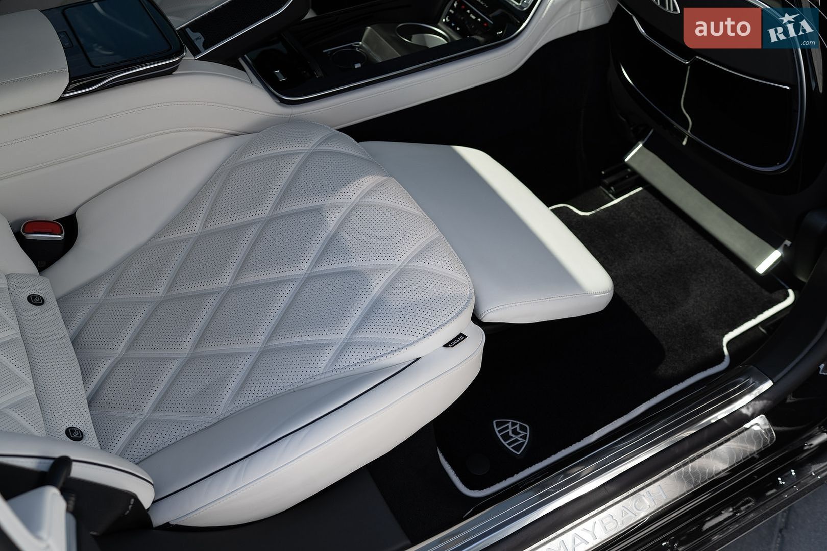 Mercedes-Benz Maybach 2022 VIN W1K6X7GB1PA198278 фото оголошення 12 з 22