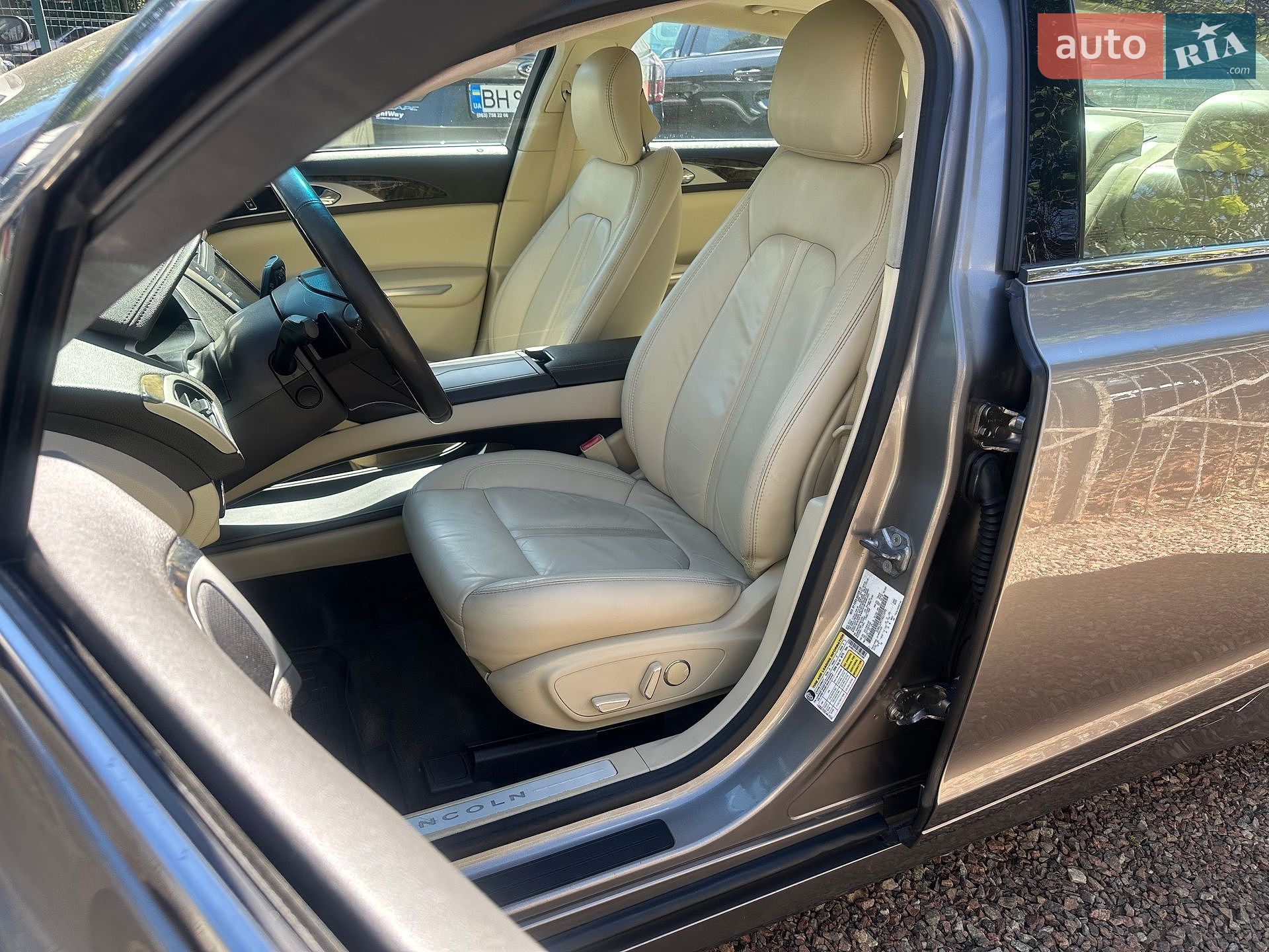 Lincoln MKZ 2015 VIN 3LN6L2J97FR625090 фото оголошення 2 з 24