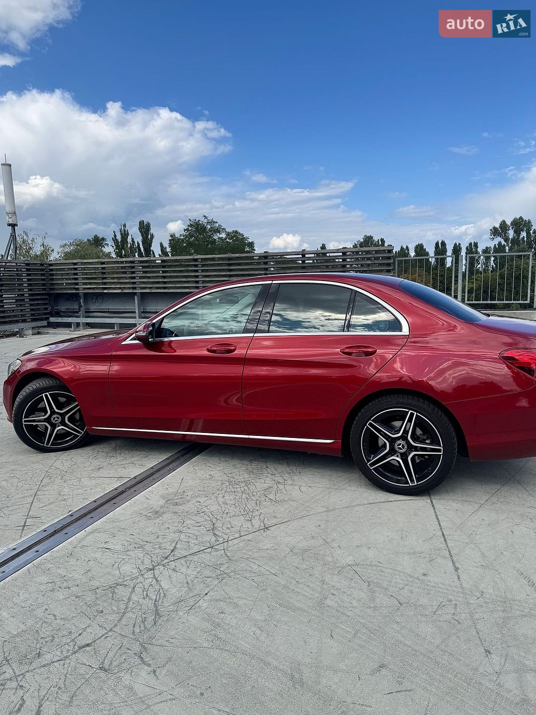 Mercedes-Benz C-Class 2015 VIN 55SWF4JB4GU113928 фото оголошення 16 з 42