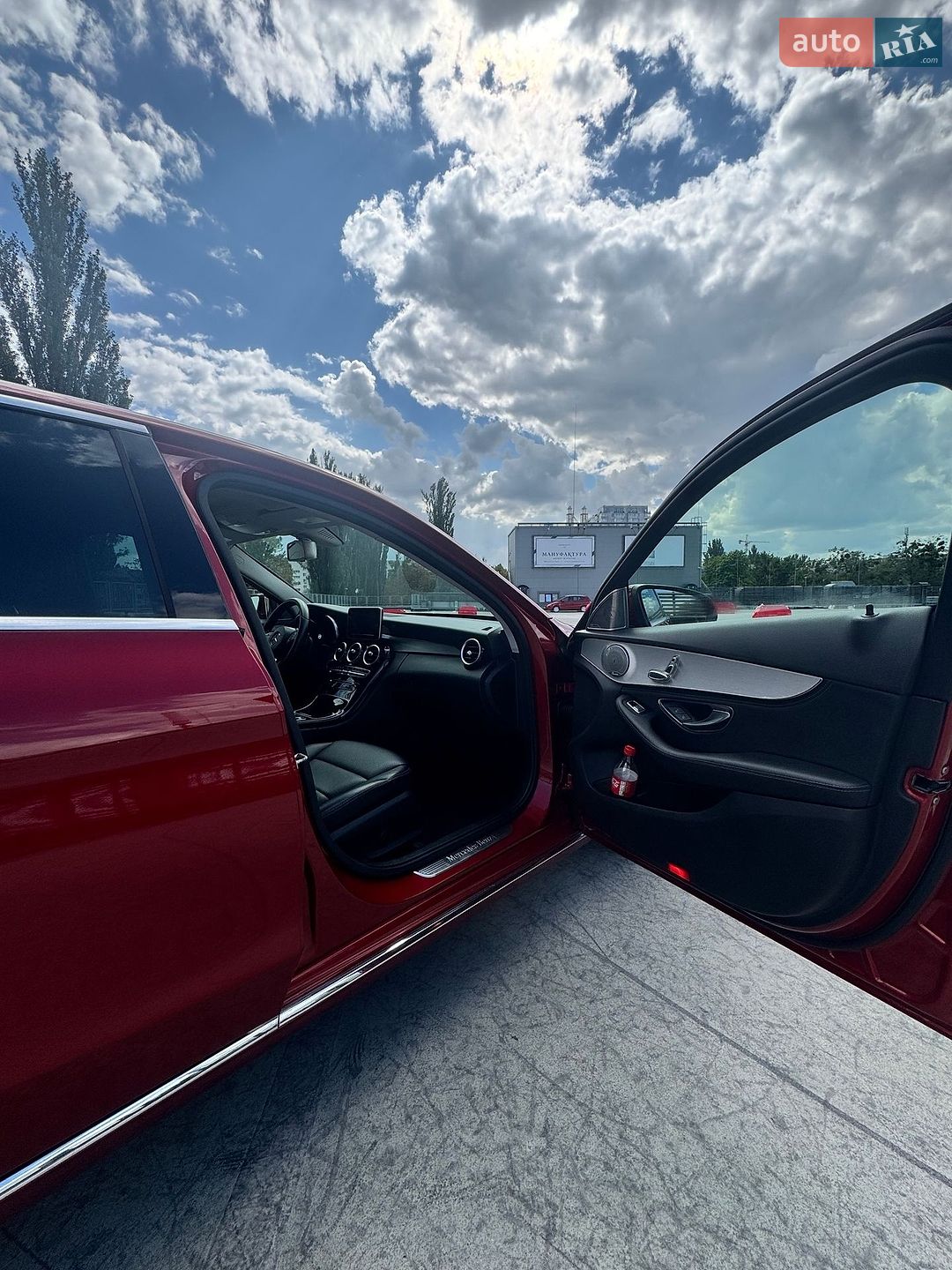 Mercedes-Benz C-Class 2015 VIN 55SWF4JB4GU113928 фото оголошення 27 з 42