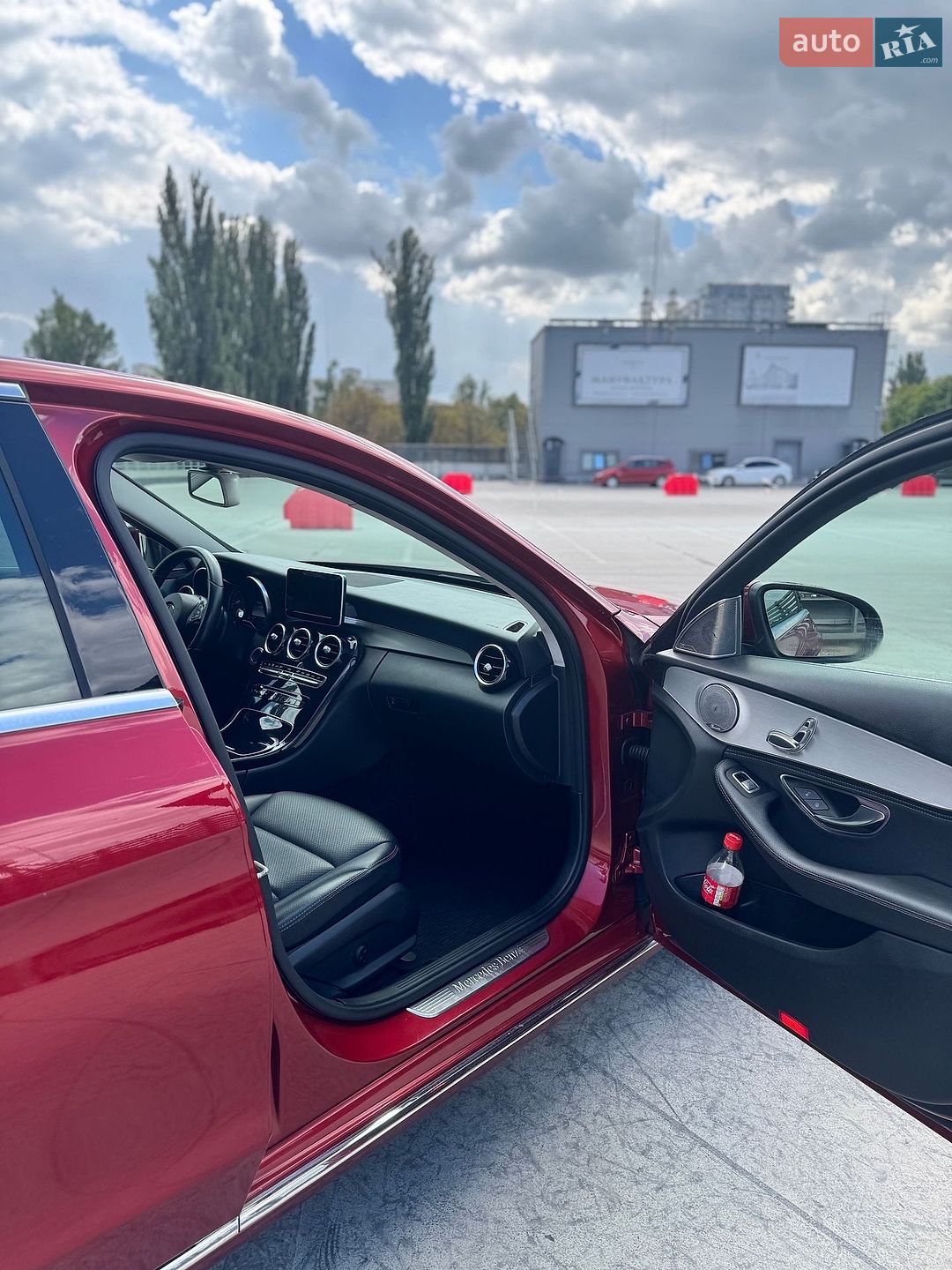 Mercedes-Benz C-Class 2015 VIN 55SWF4JB4GU113928 фото оголошення 29 з 42