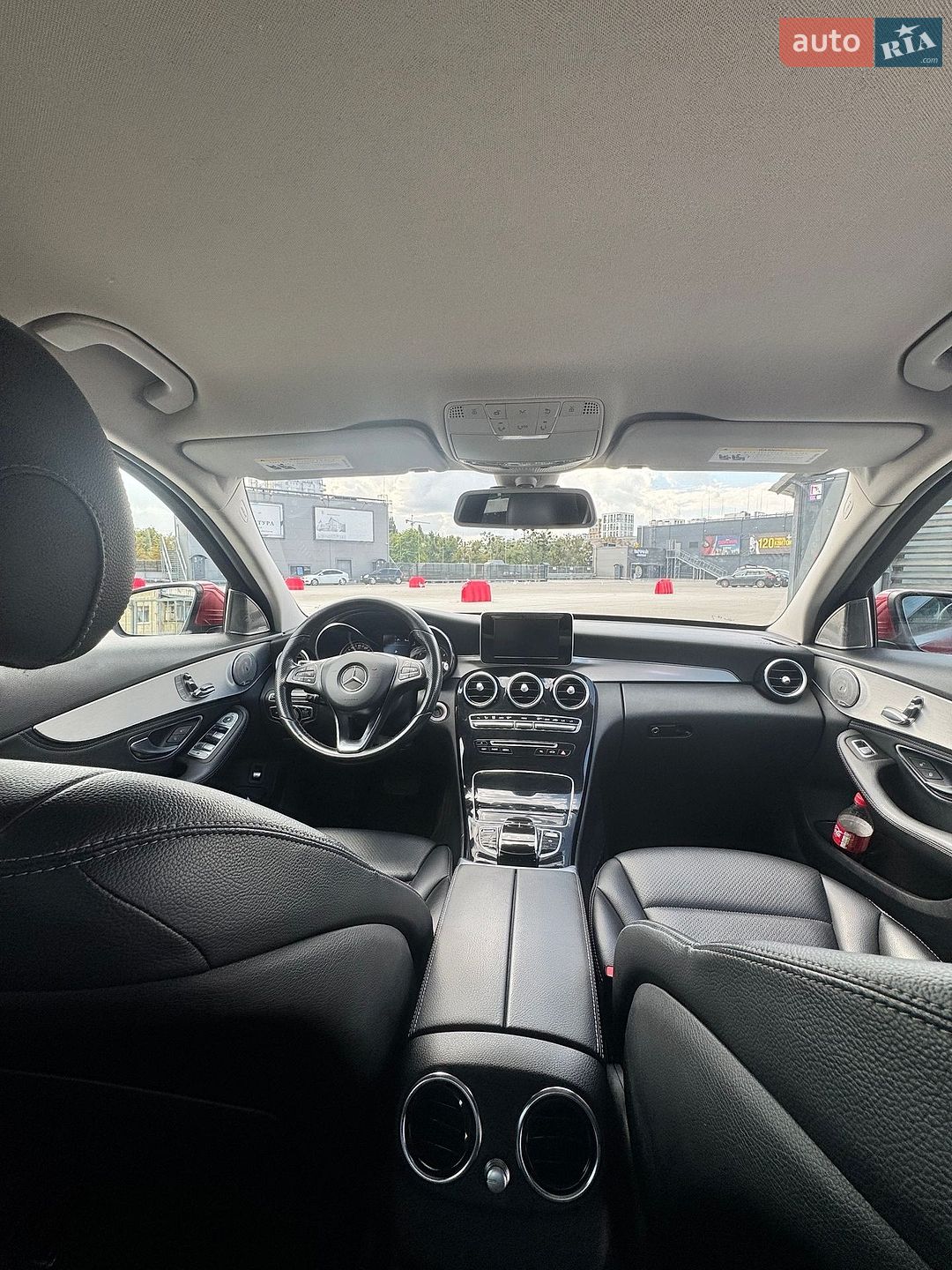 Mercedes-Benz C-Class 2015 VIN 55SWF4JB4GU113928 фото оголошення 31 з 42