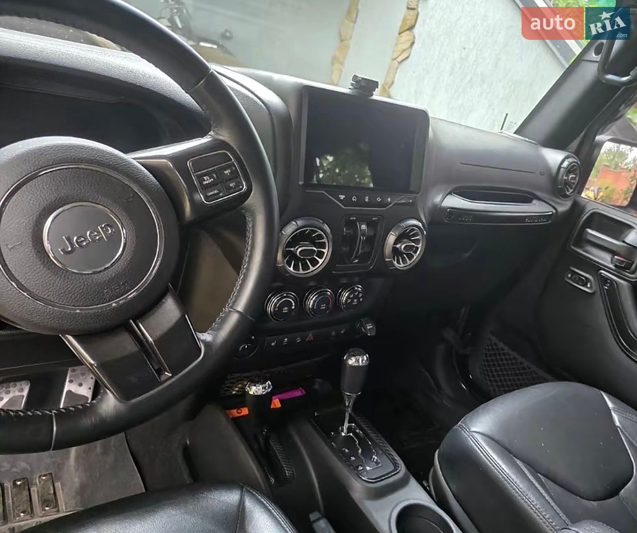Jeep Wrangler 2017 VIN 1C4BJWEG7HL683372 фото оголошення 9 з 11
