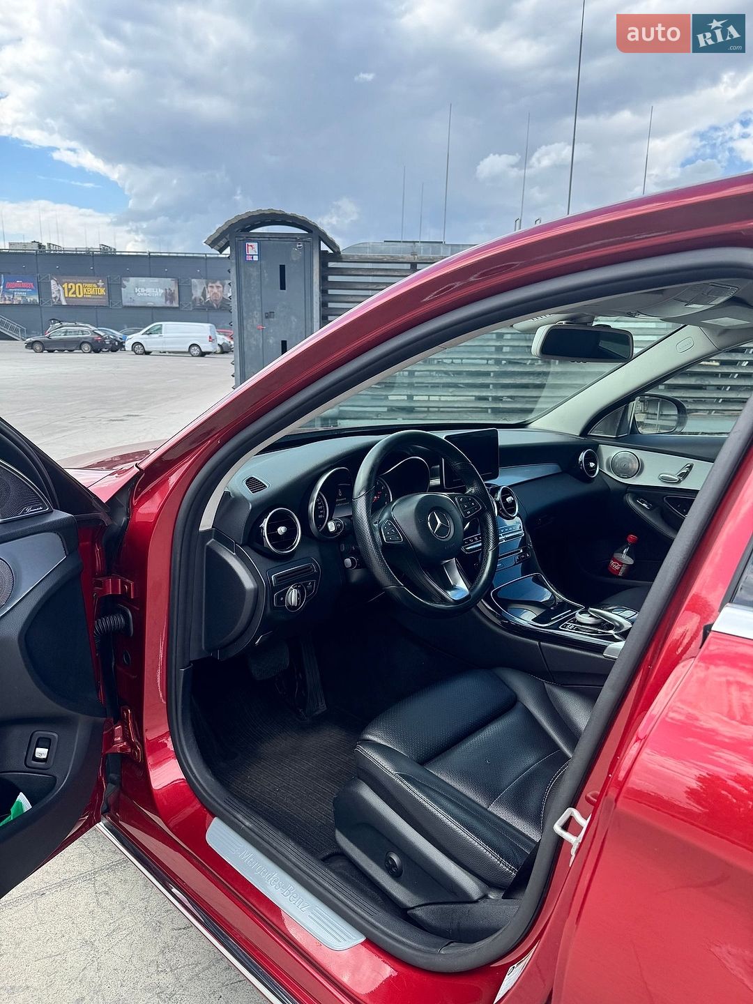 Mercedes-Benz C-Class 2015 VIN 55SWF4JB4GU113928 фото оголошення 35 з 42
