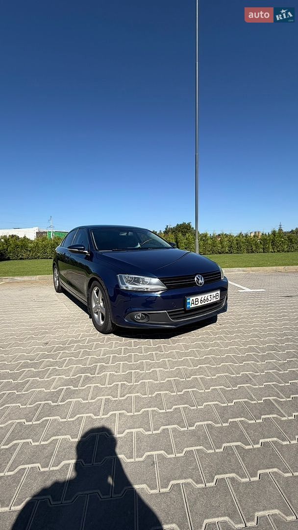 Volkswagen Jetta 2011 VIN WVWZZZ16ZBM118325 фото оголошення 4 з 27