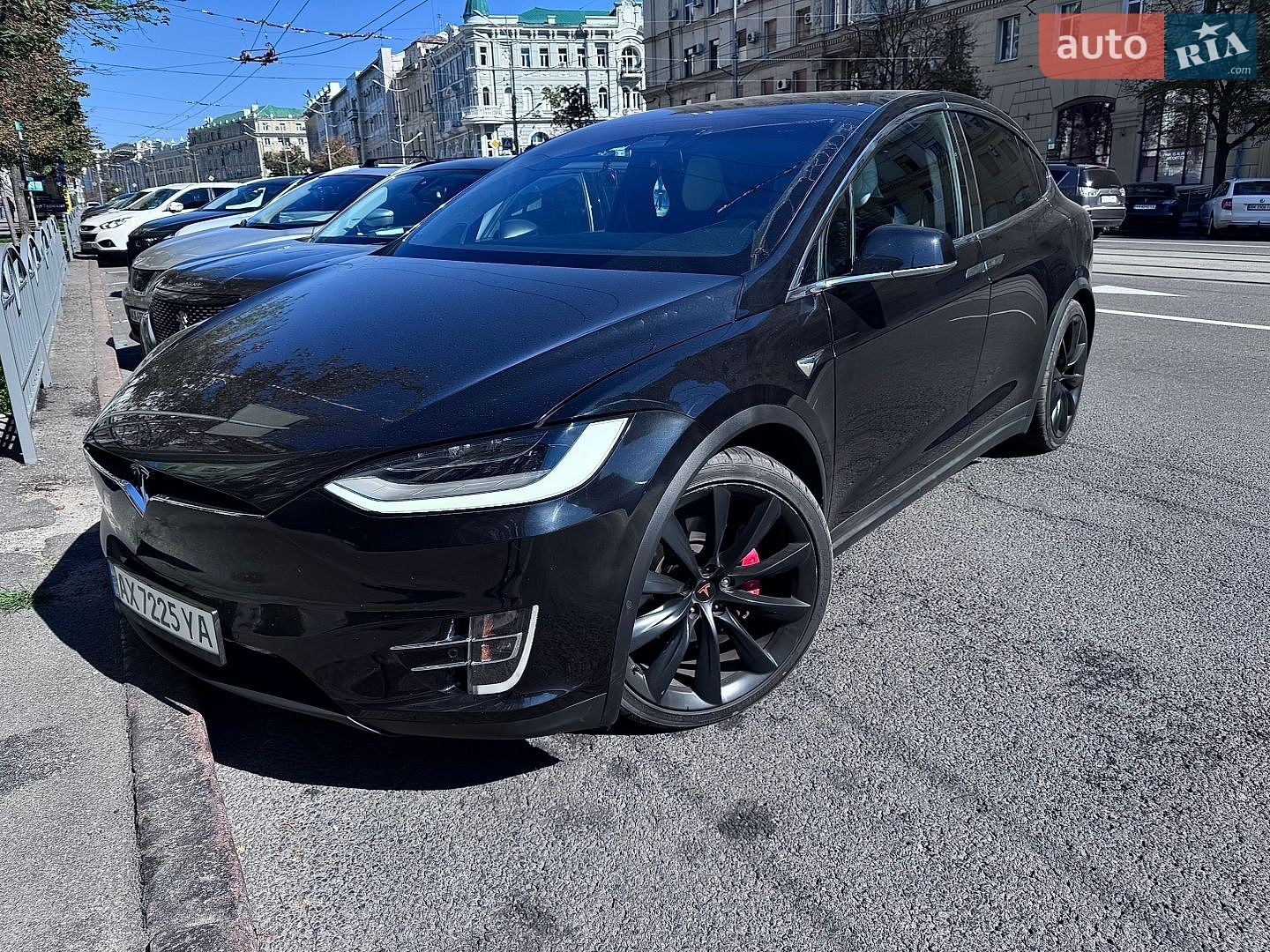 Tesla Model X 2018 VIN 5YJXCBE40JF106271 фото оголошення 10 з 47