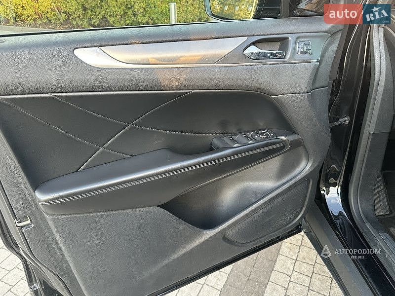 Lincoln MKC 2015 VIN 5LMCJ1A92FUJ14766 фото оголошення 17 з 30