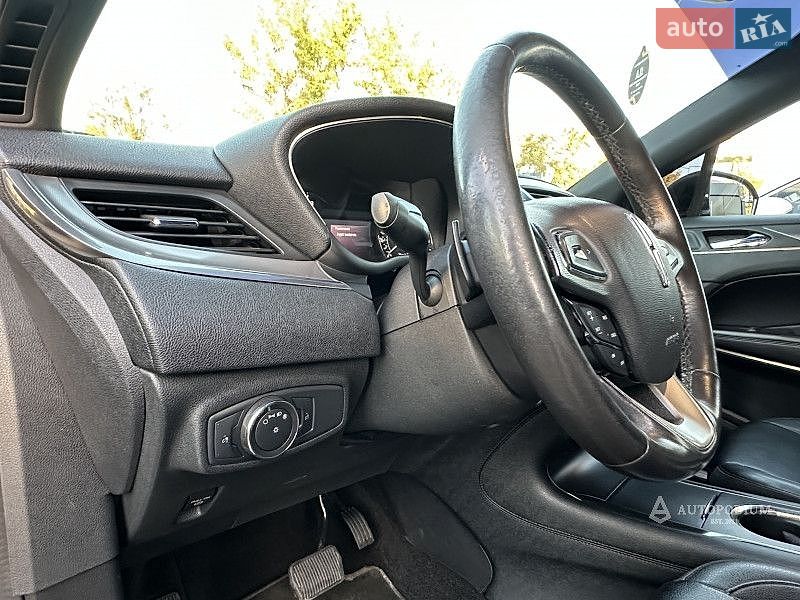 Lincoln MKC 2015 VIN 5LMCJ1A92FUJ14766 фото оголошення 23 з 30