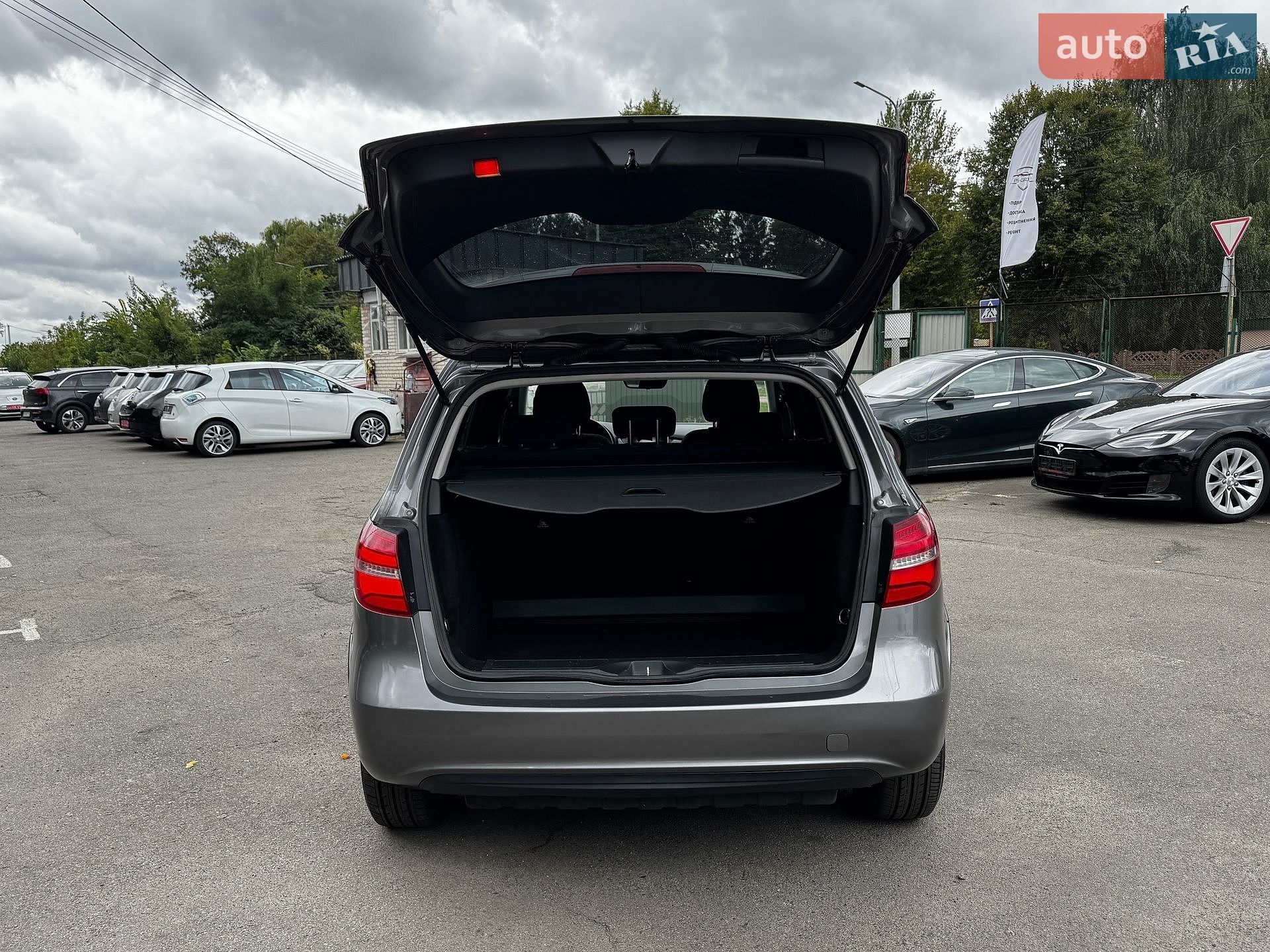 Mercedes-Benz B-Class 2015 VIN WDD2428901J008024 фото оголошення 10 з 43