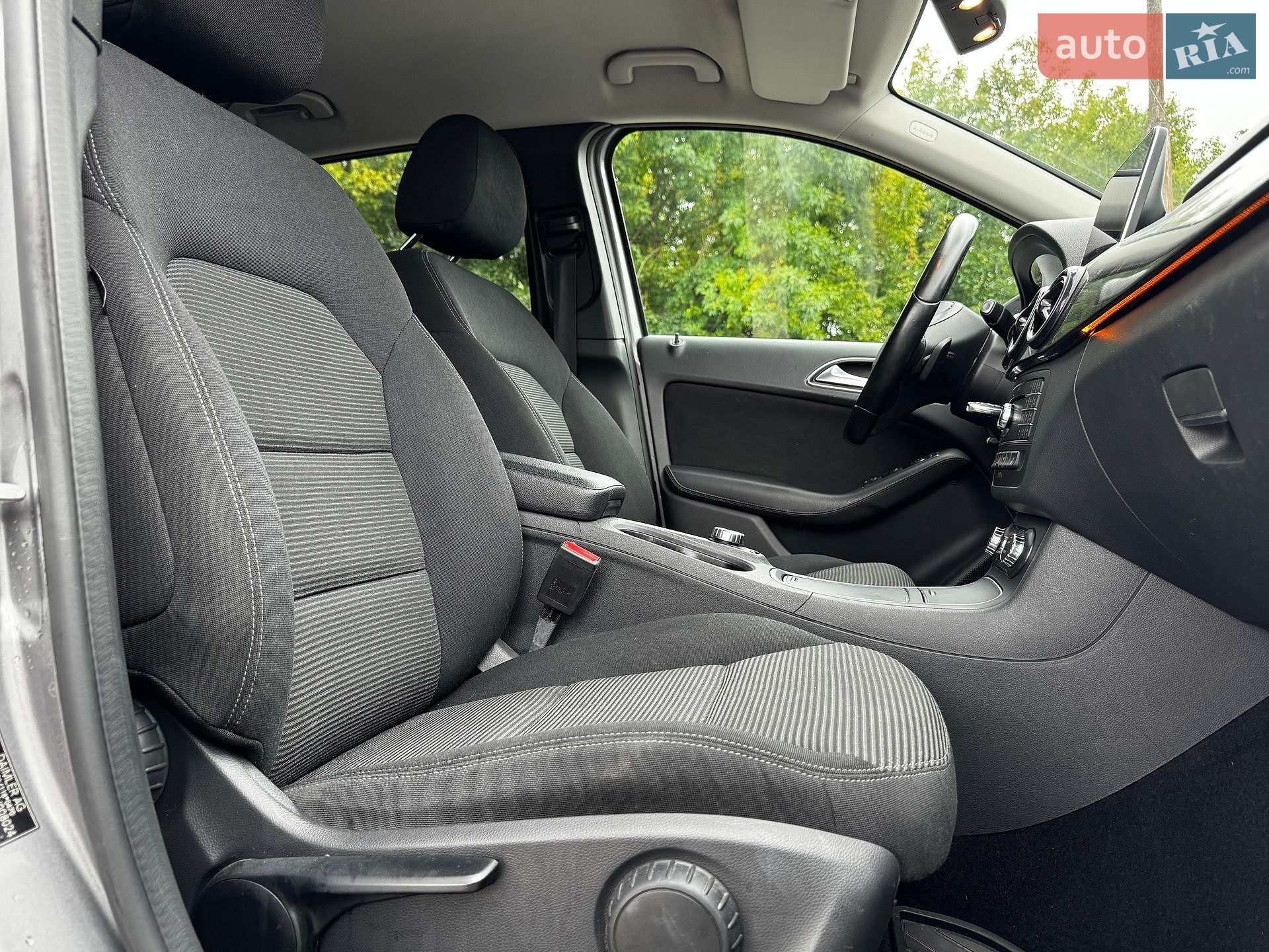 Mercedes-Benz B-Class 2015 VIN WDD2428901J008024 фото оголошення 20 з 43