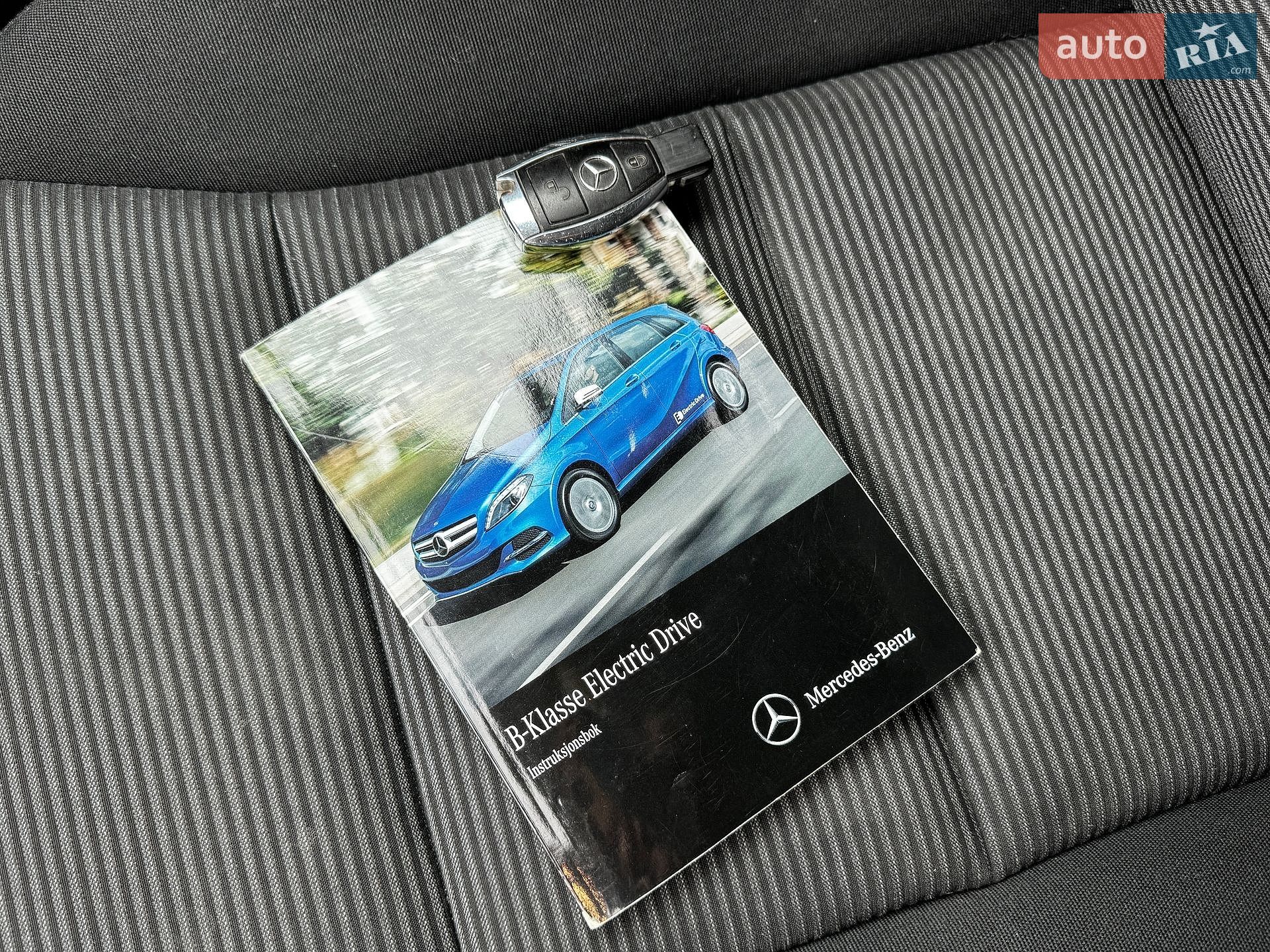 Mercedes-Benz B-Class 2015 VIN WDD2428901J008024 фото оголошення 42 з 43