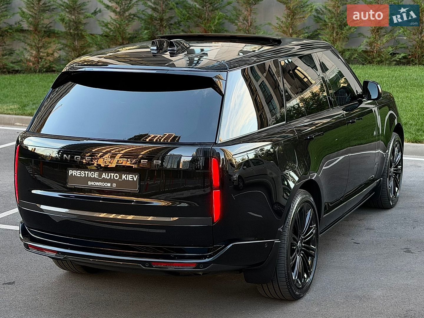 Land Rover Range Rover 2024 VIN SALKA9B95SA292370 фото оголошення 17 з 84