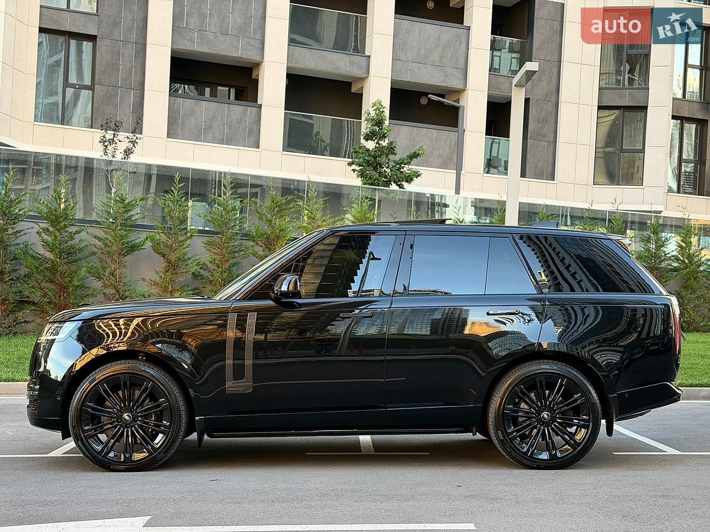 Land Rover Range Rover 2024 VIN SALKA9B95SA292370 фото оголошення 24 з 84