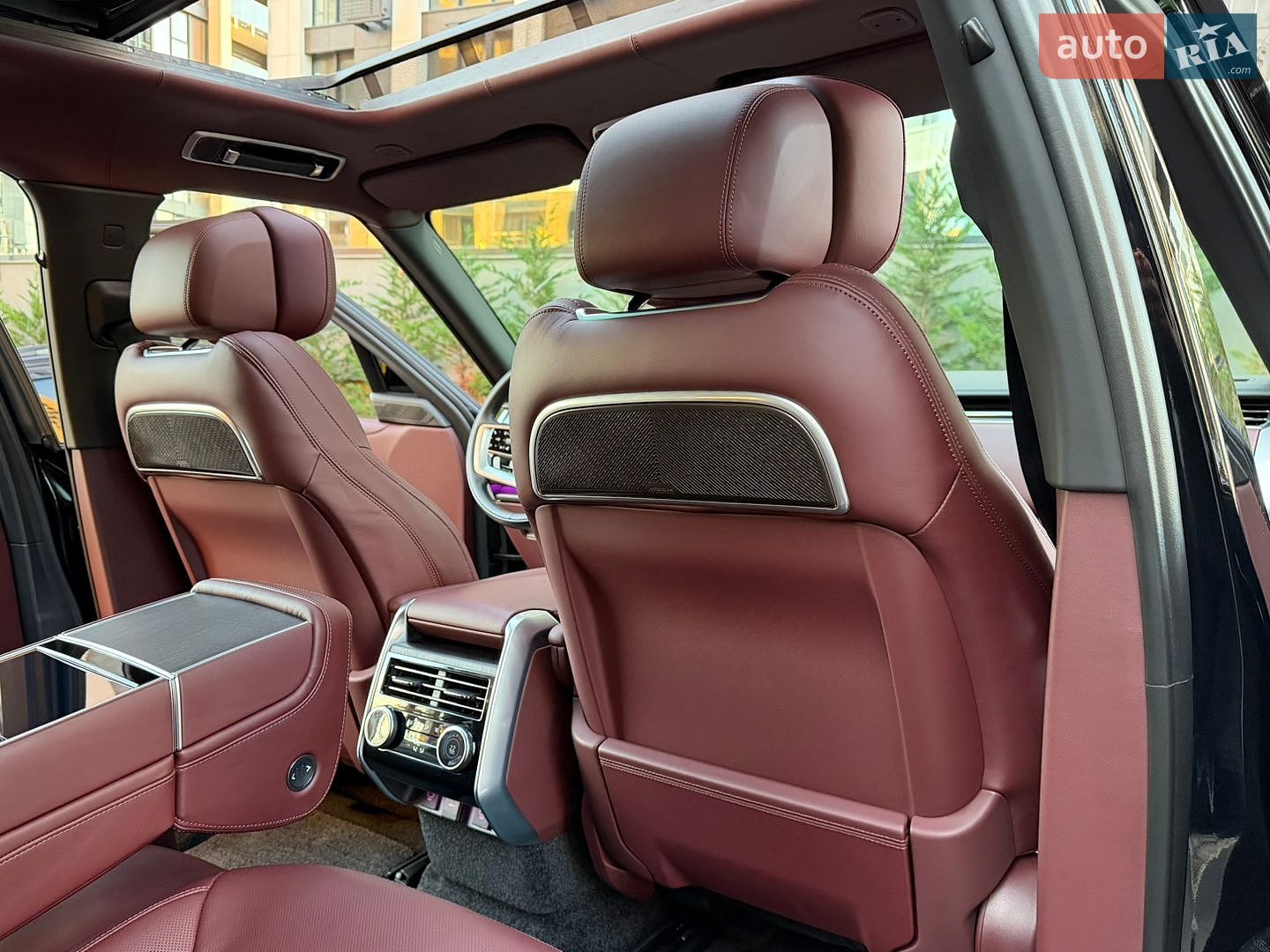 Land Rover Range Rover 2024 VIN SALKA9B95SA292370 фото оголошення 47 з 84
