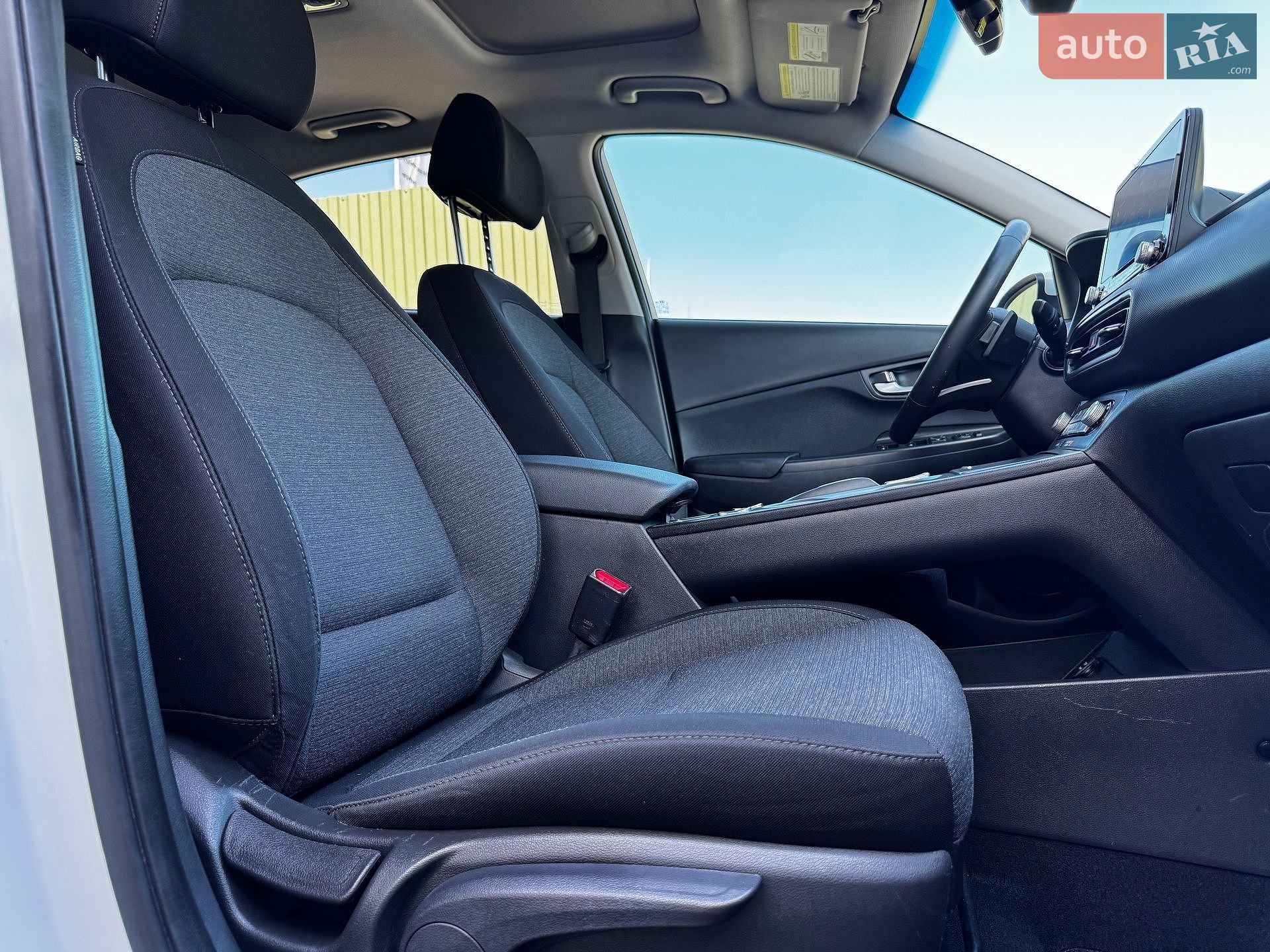 Hyundai Kona Electric 2023 VIN KM8K33AG5PU160984 фото оголошення 20 з 51