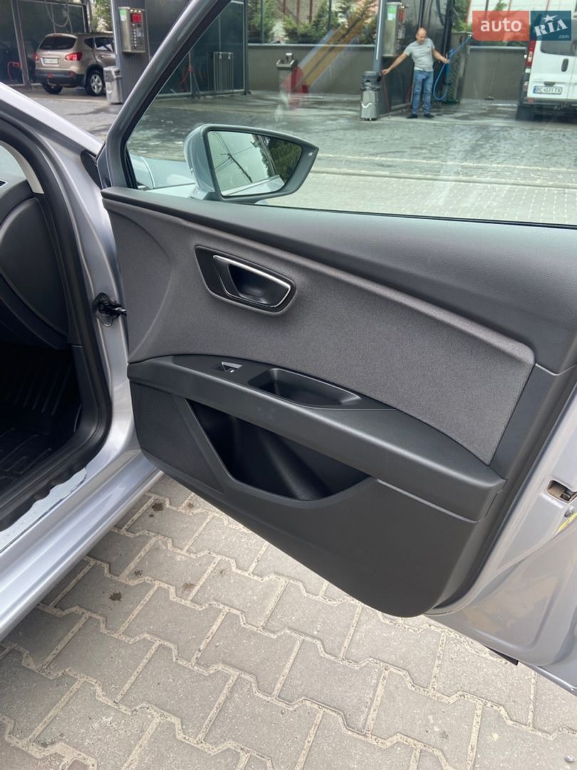 Seat Leon Sportstourer 2019 VIN VSSZZZ5FZLR022846 фото оголошення 11 з 27