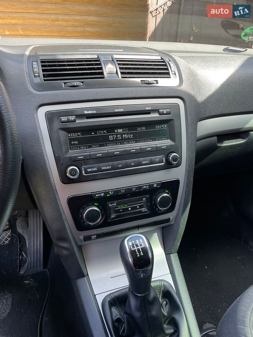Skoda Octavia 2010 VIN TMBBS4124A8151291 фото оголошення 12 з 14