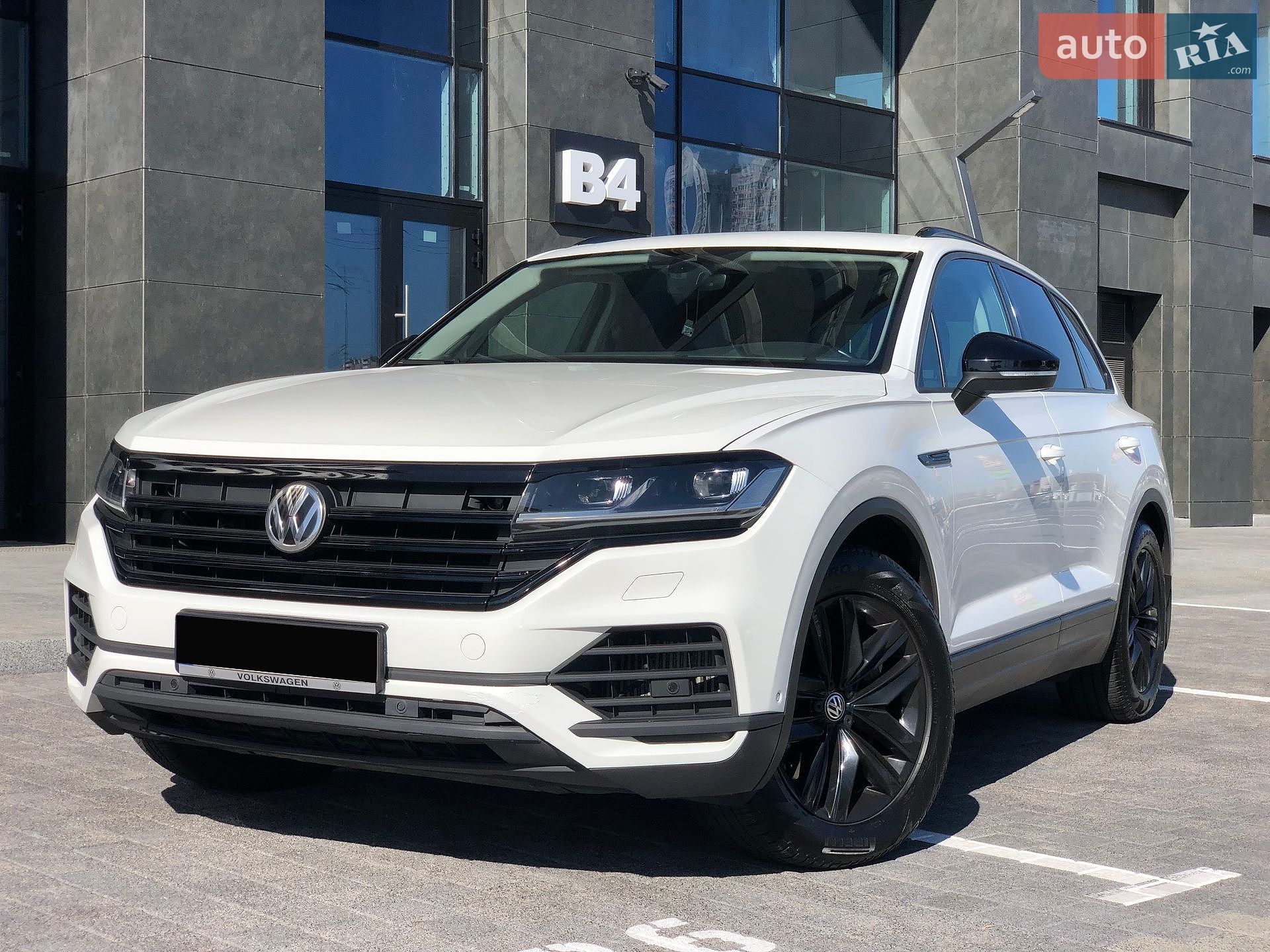 Volkswagen Touareg 2019 VIN WVGZZZCRZLD008985 фото оголошення 2 з 33