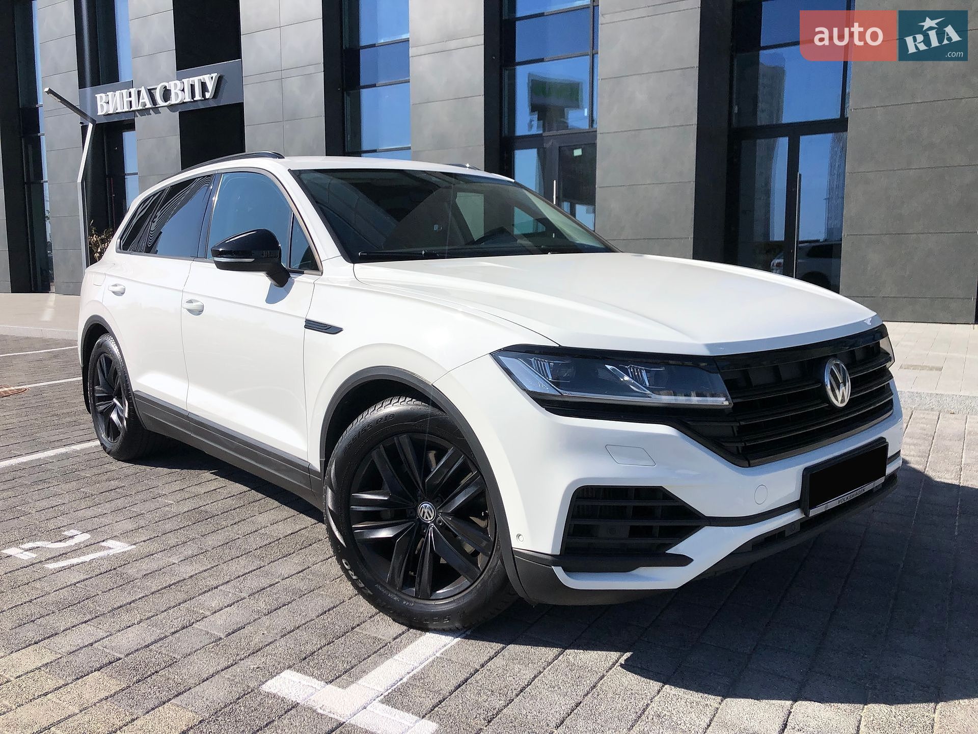 Volkswagen Touareg 2019 VIN WVGZZZCRZLD008985 фото оголошення 3 з 35